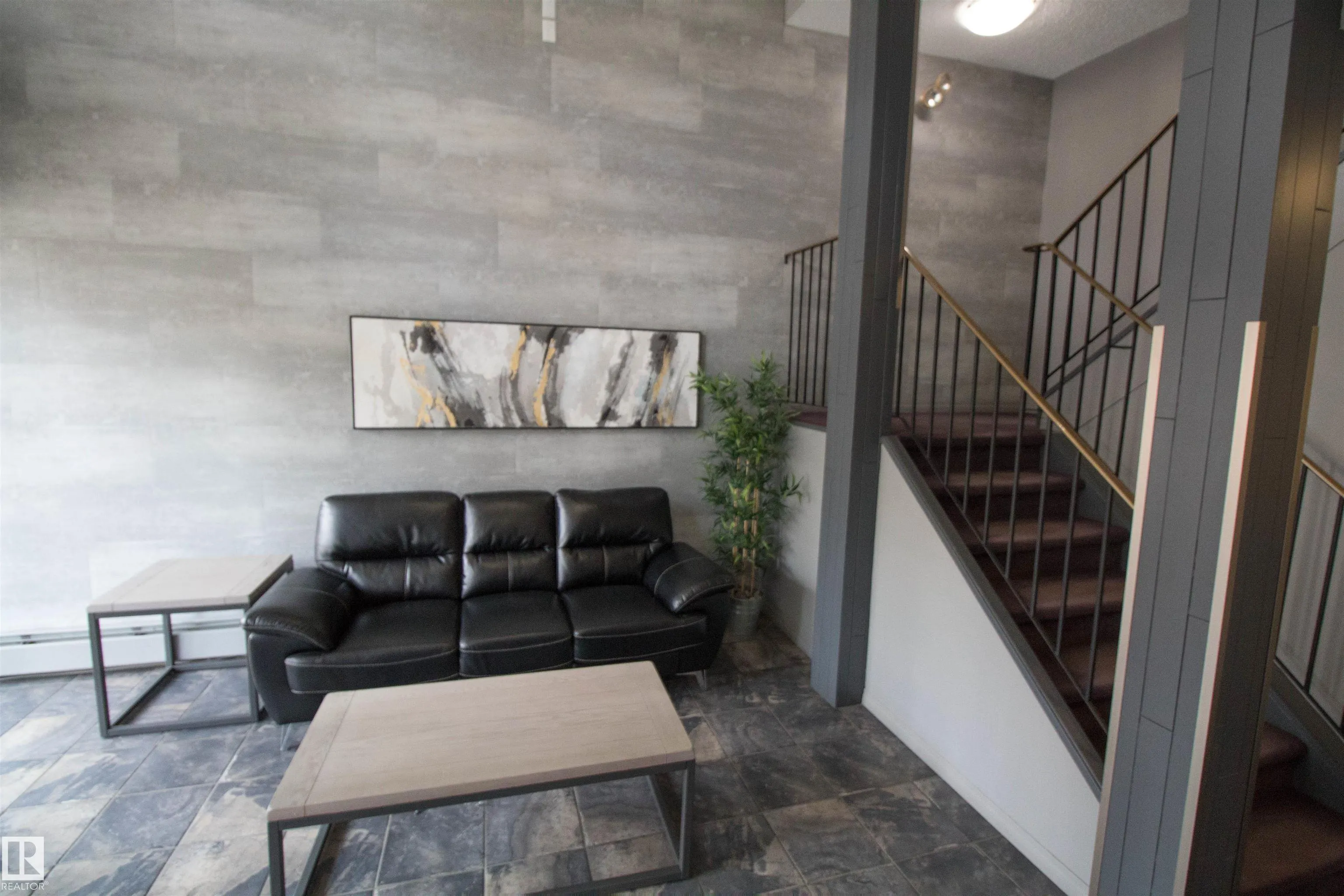 10208 113 Street