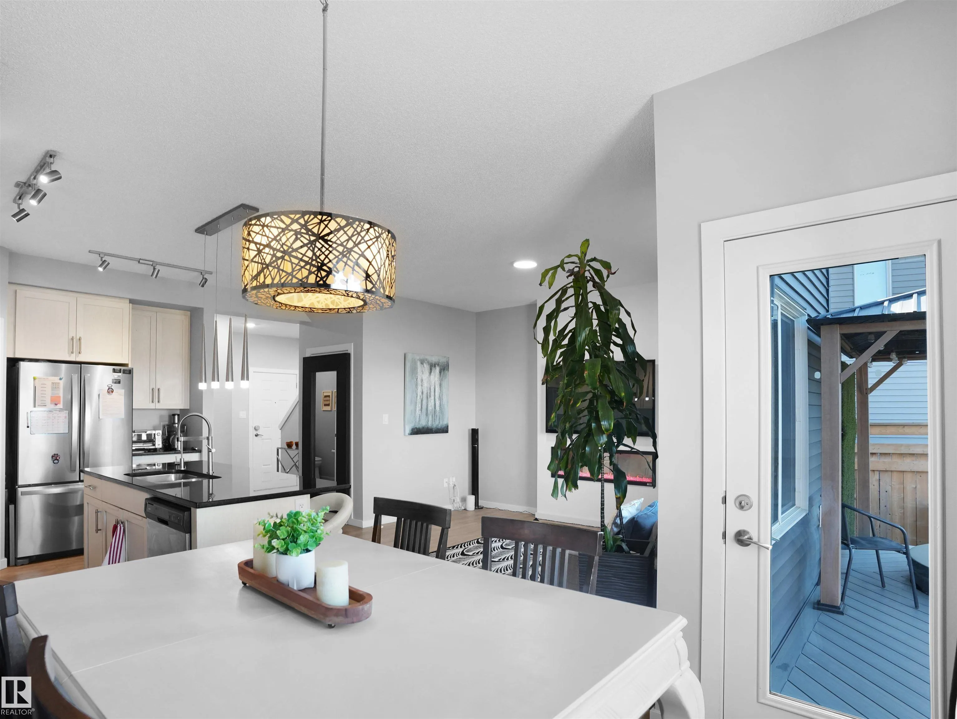 2889 DUKE Crescent