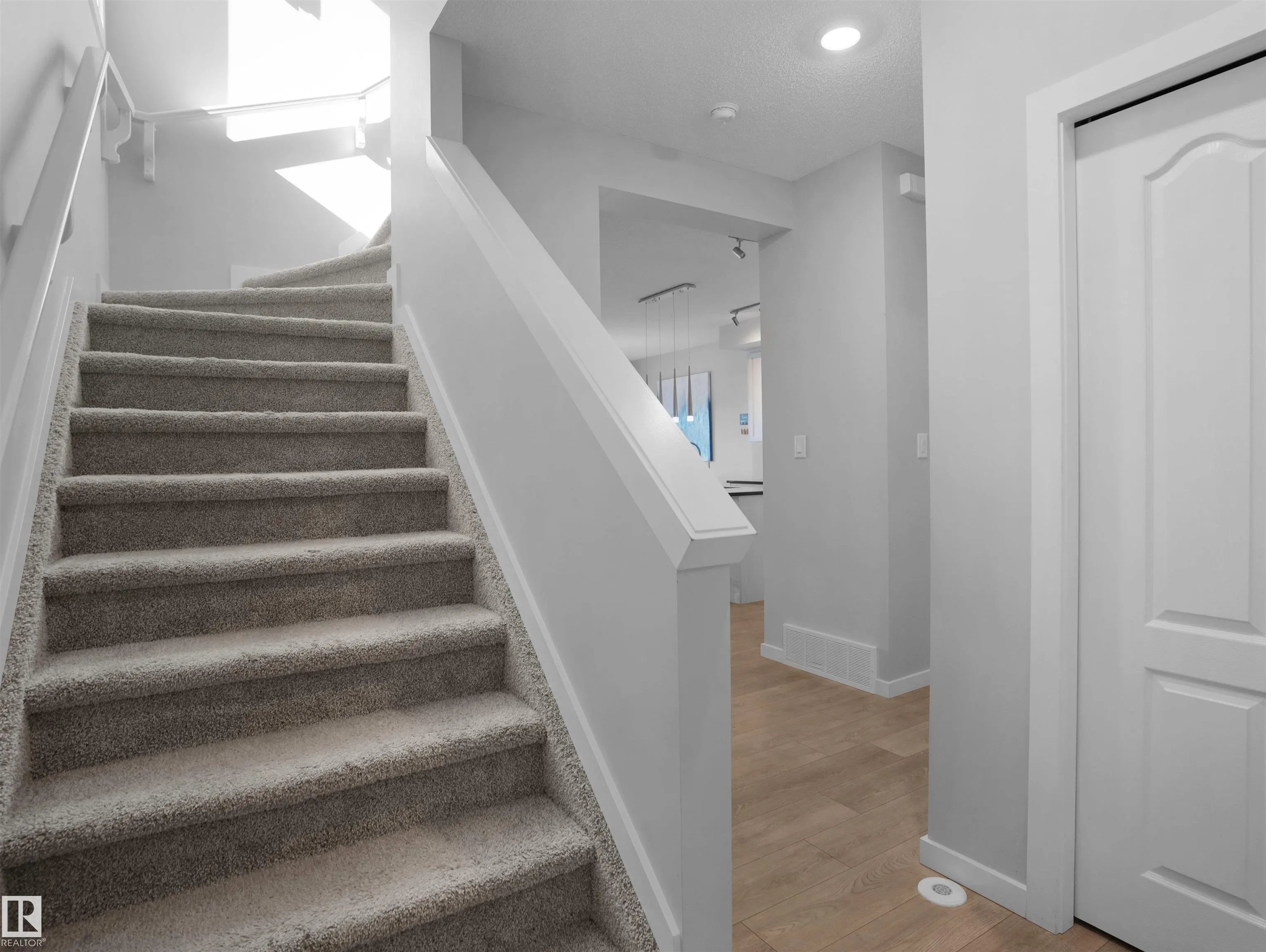 2889 DUKE Crescent
