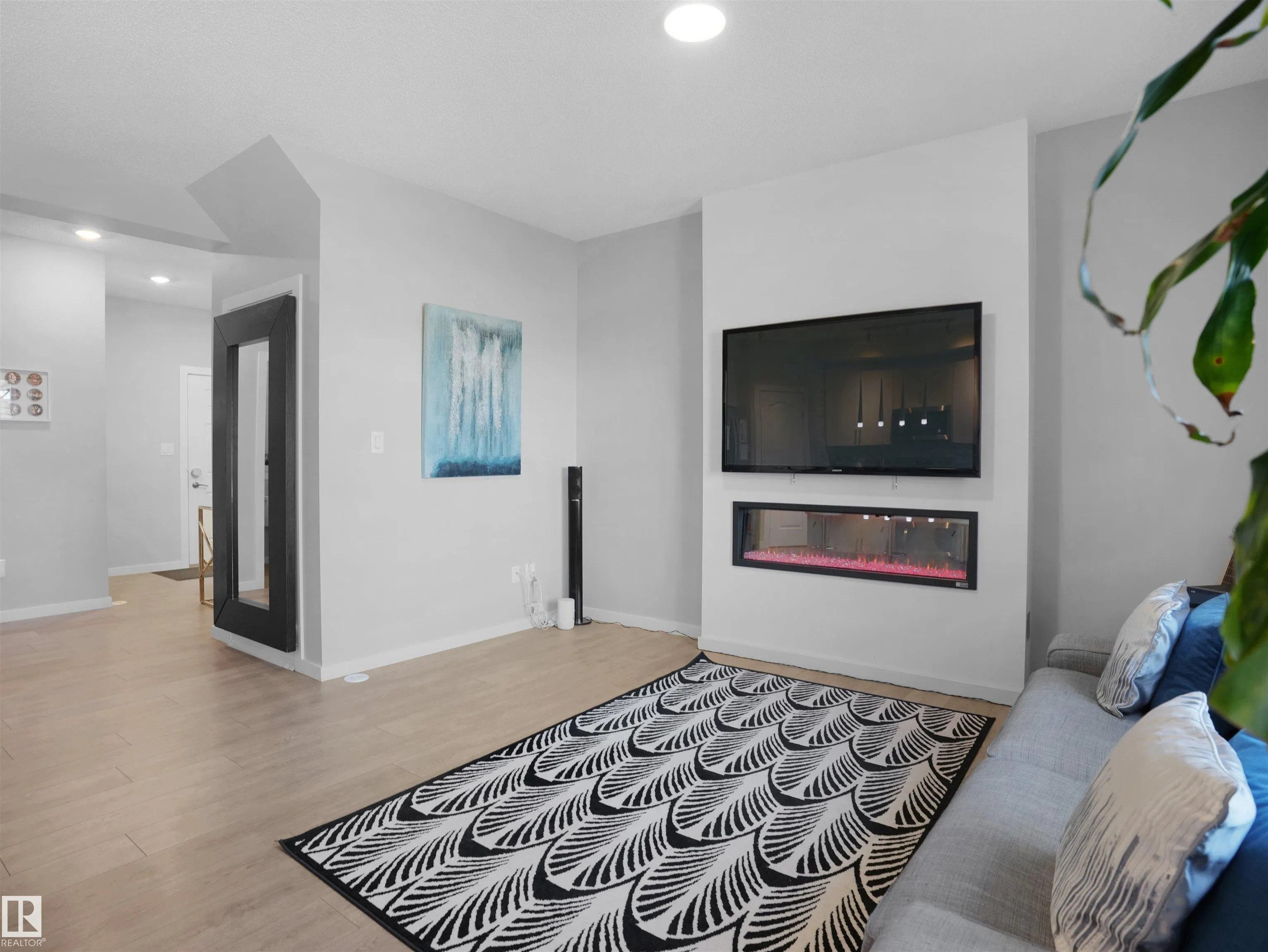 2889 DUKE Crescent