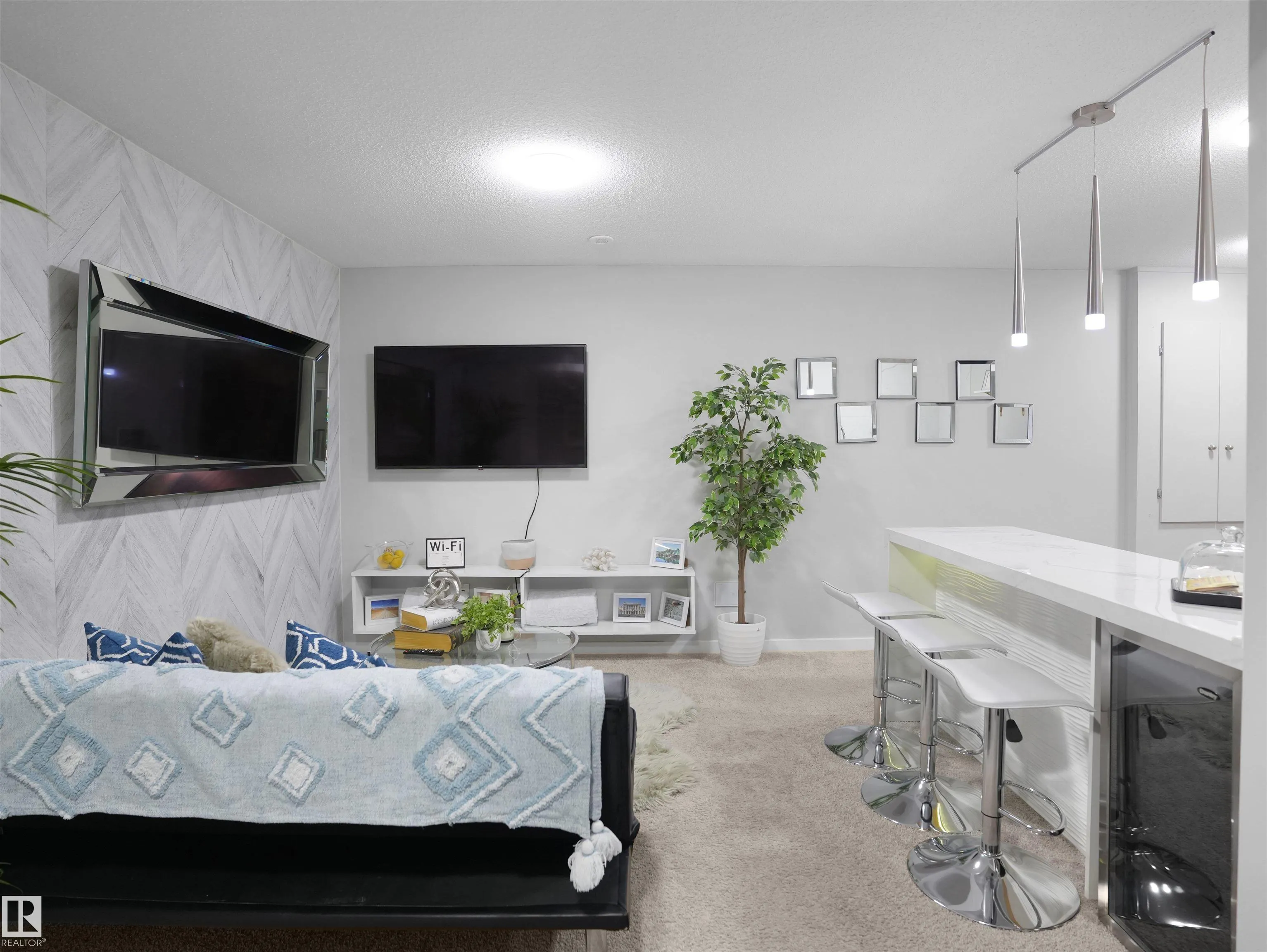 2889 DUKE Crescent