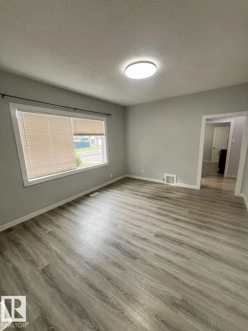11902 90 Street