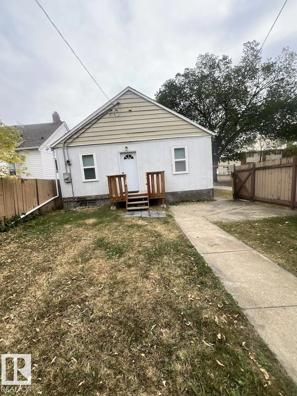 11902 90 Street