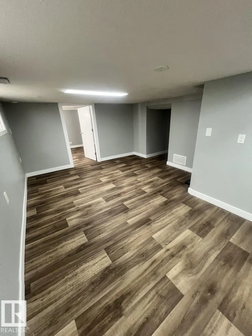11902 90 Street