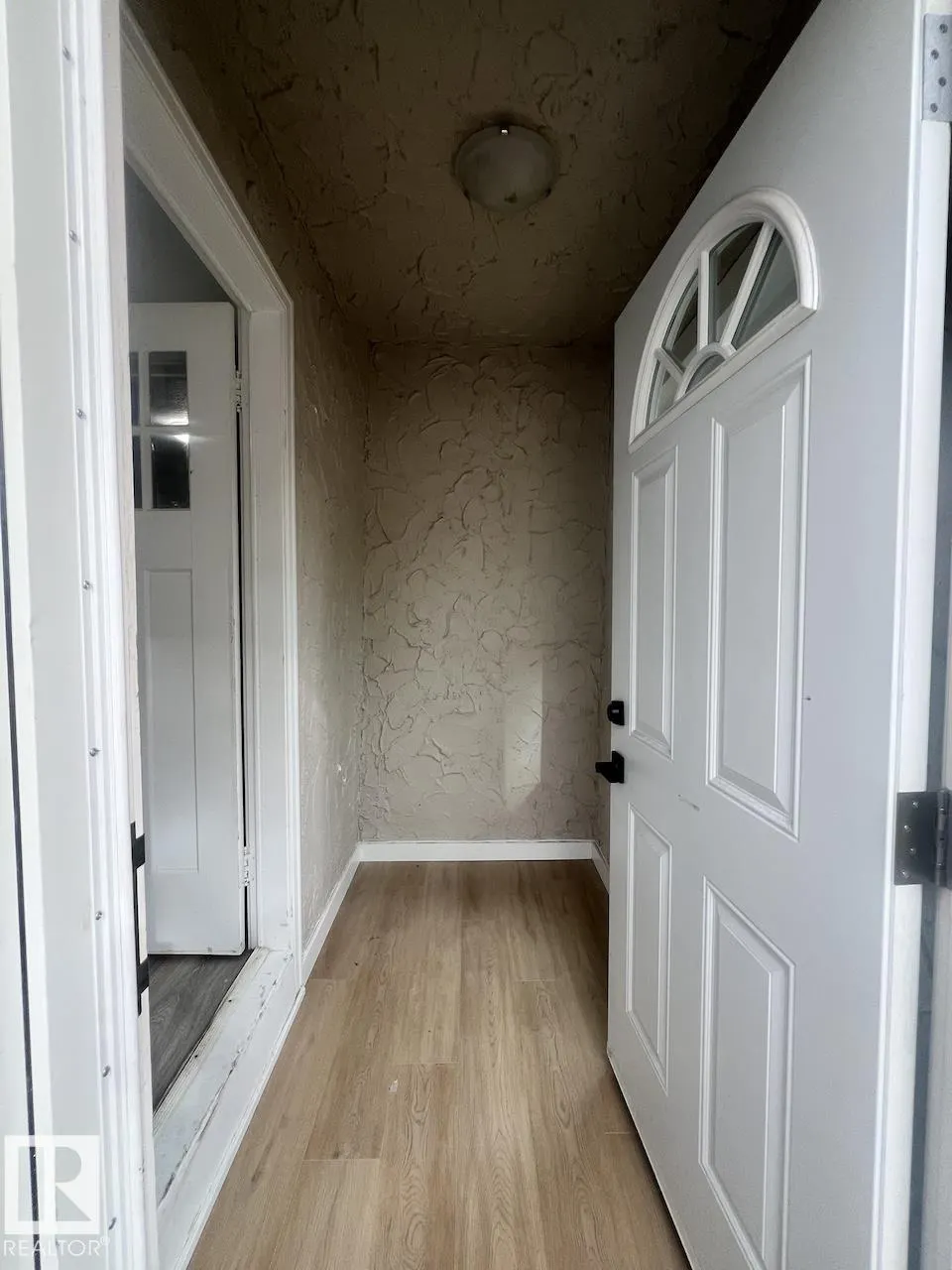 11902 90 Street