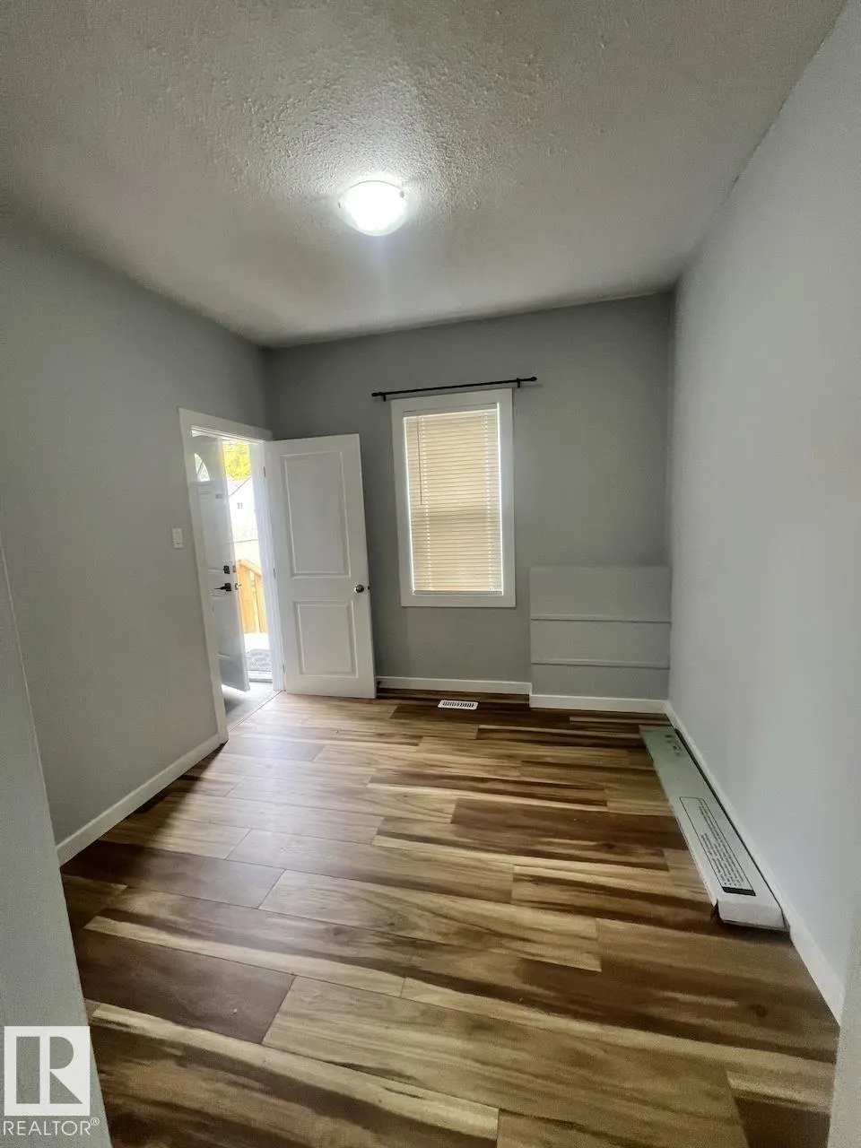 11902 90 Street