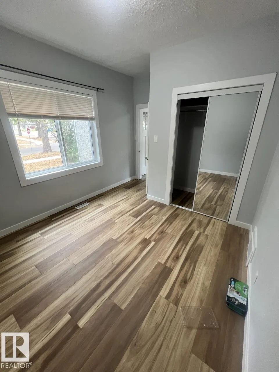 11902 90 Street