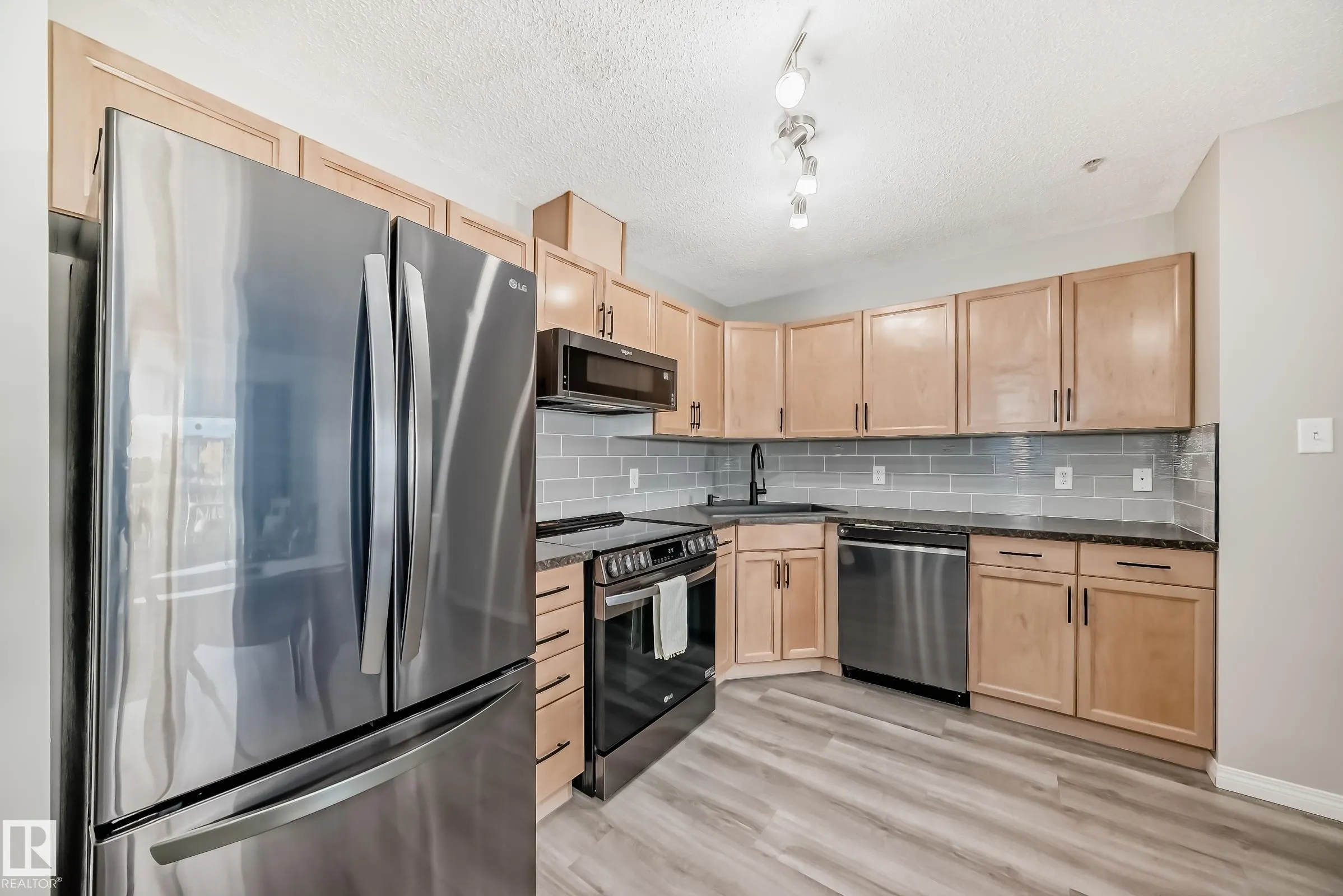 309 CLAREVIEW STATION Drive