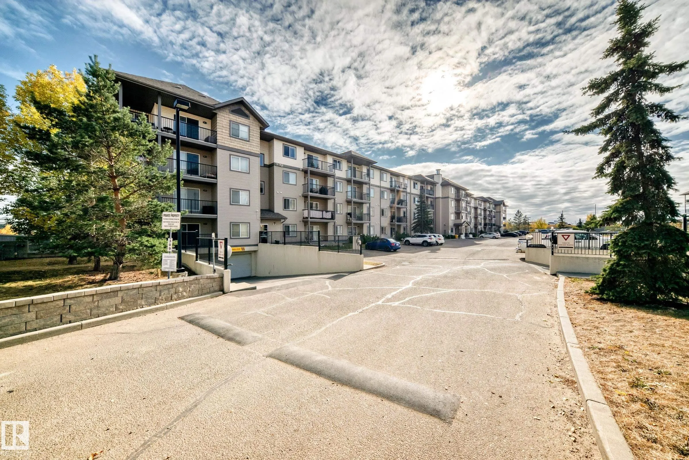 309 CLAREVIEW STATION Drive
