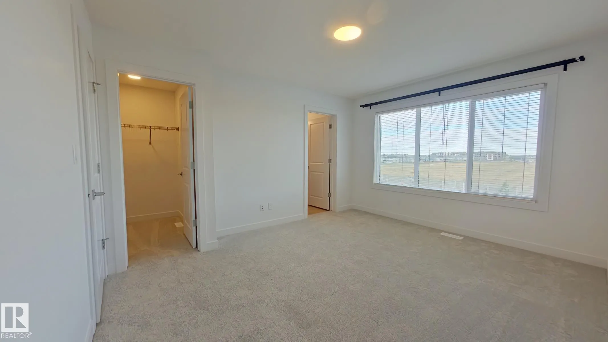 1039 Aster Boulevard