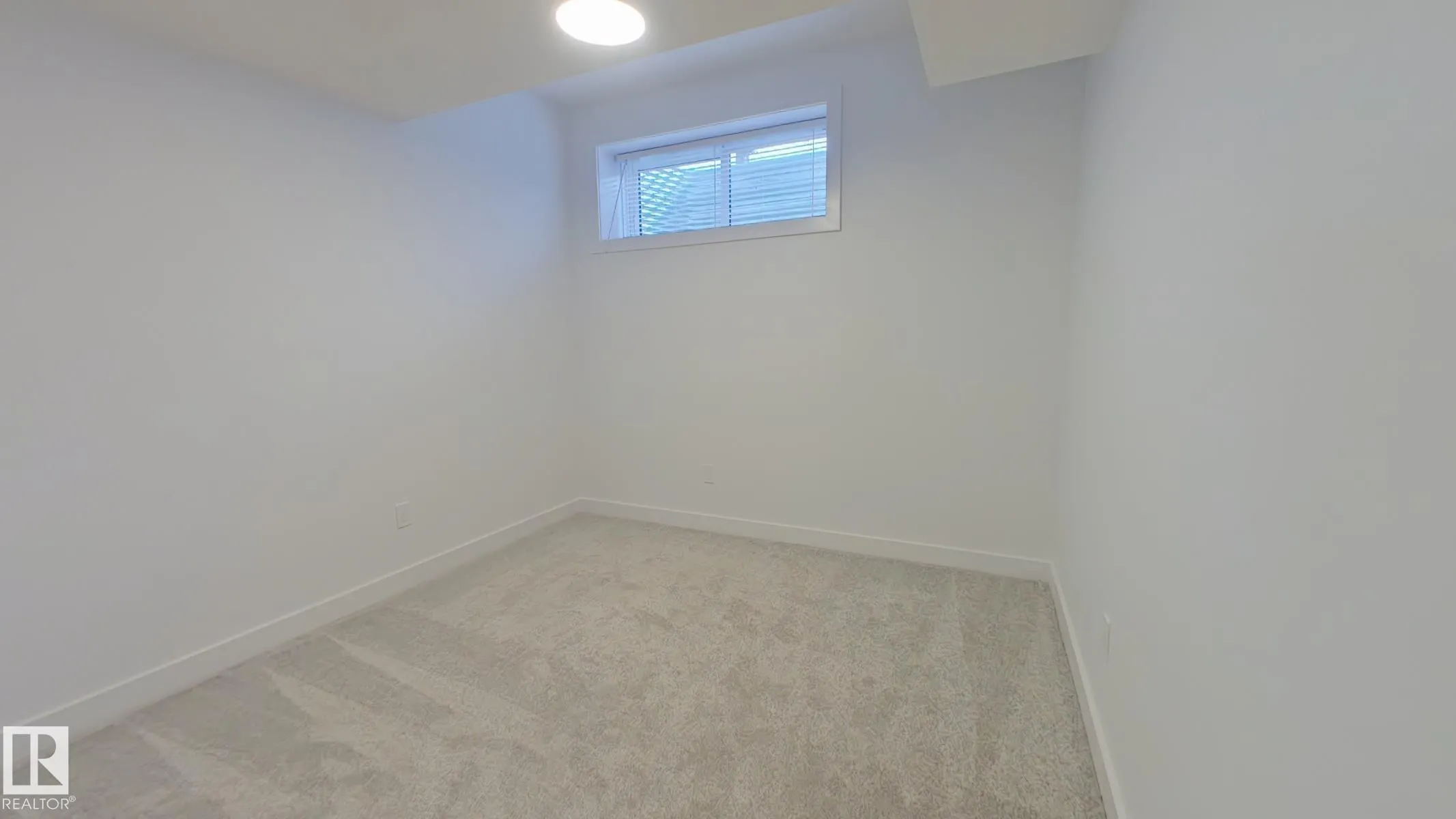 1039 Aster Boulevard