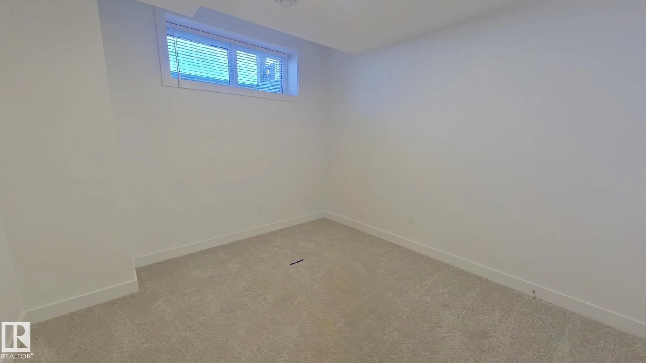 1039 Aster Boulevard