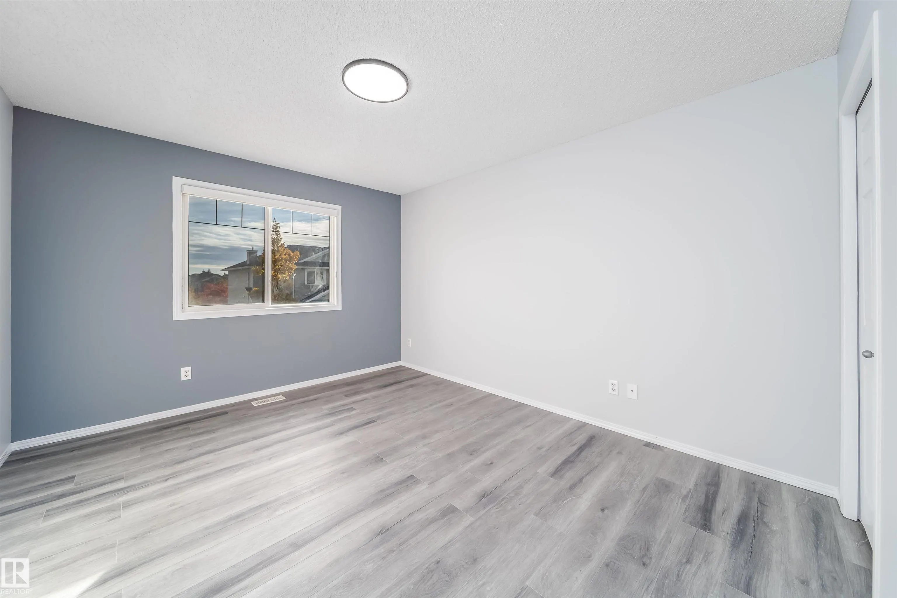 120 MAGRATH Road