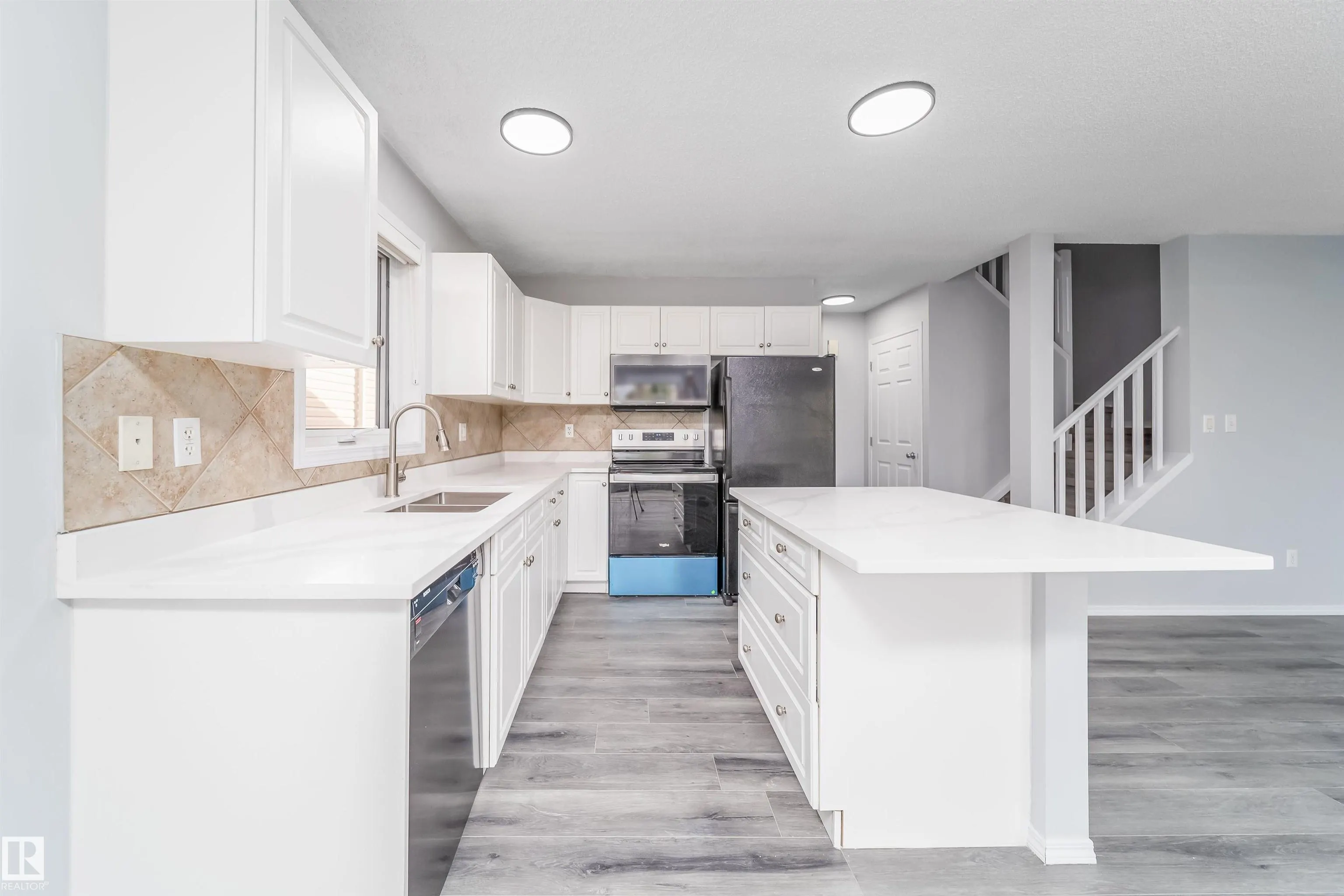 120 MAGRATH Road