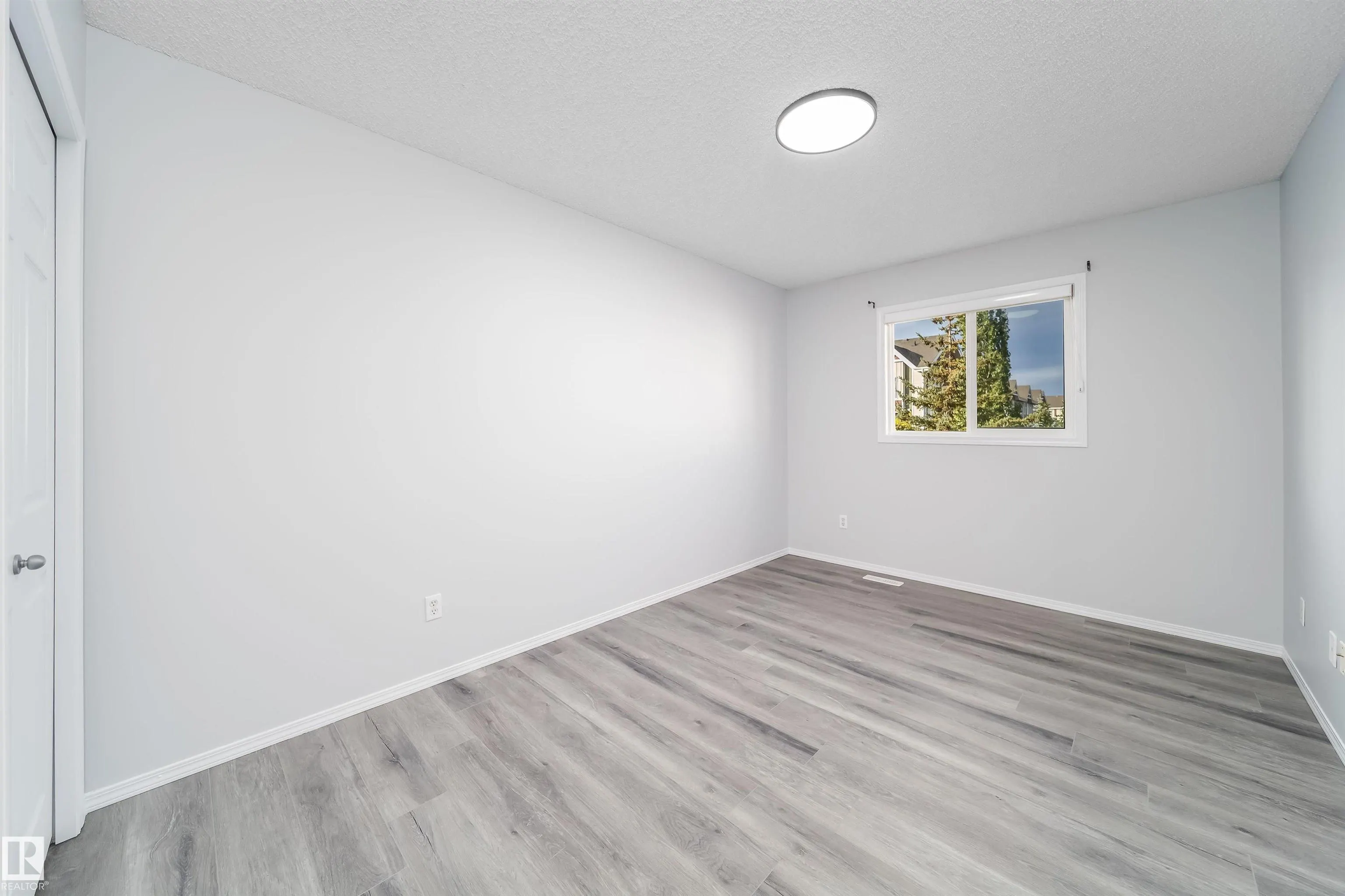 120 MAGRATH Road