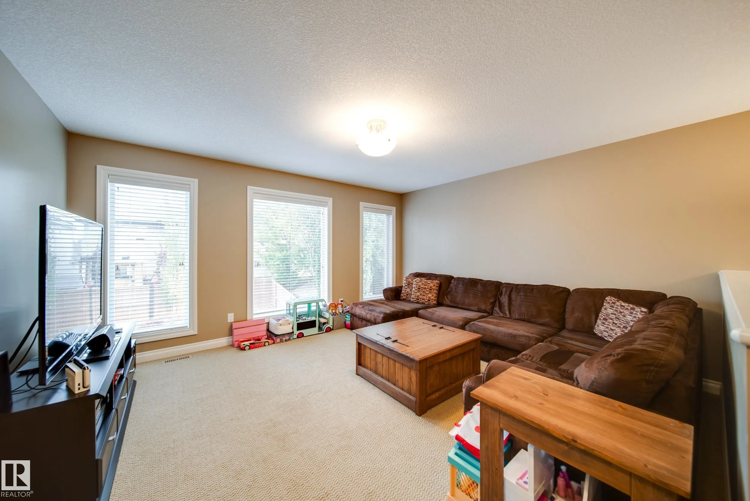 15 NORWOOD Close