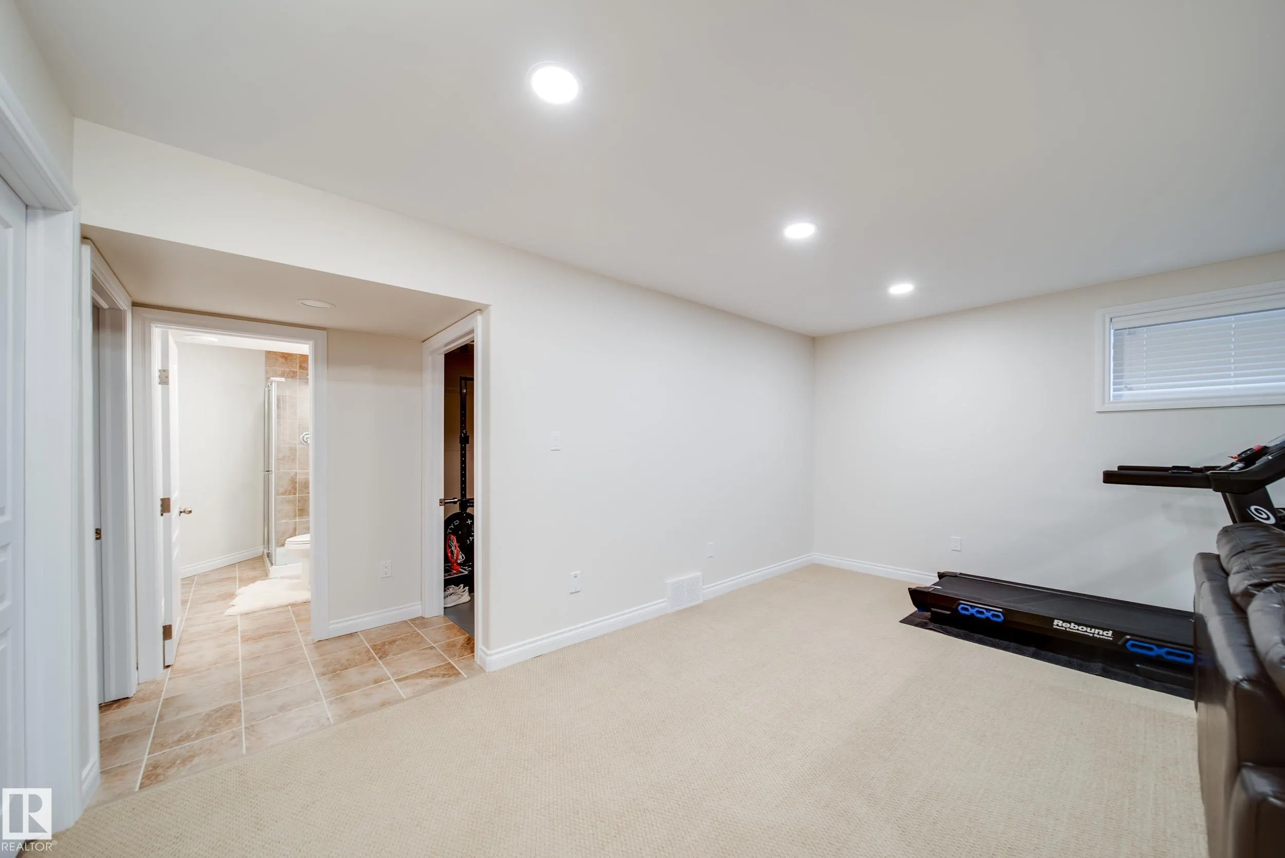 15 NORWOOD Close