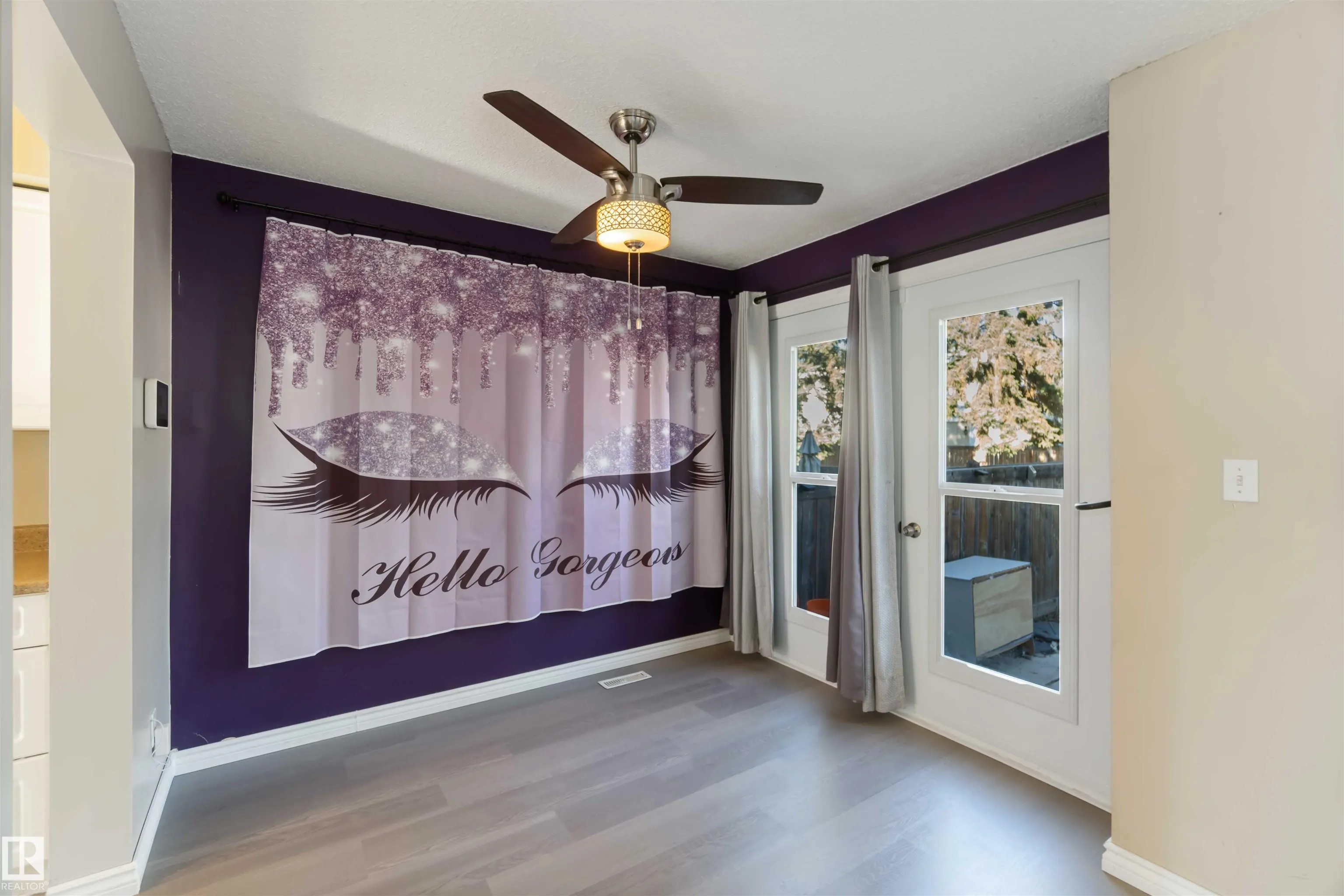 324 GRANDIN Village