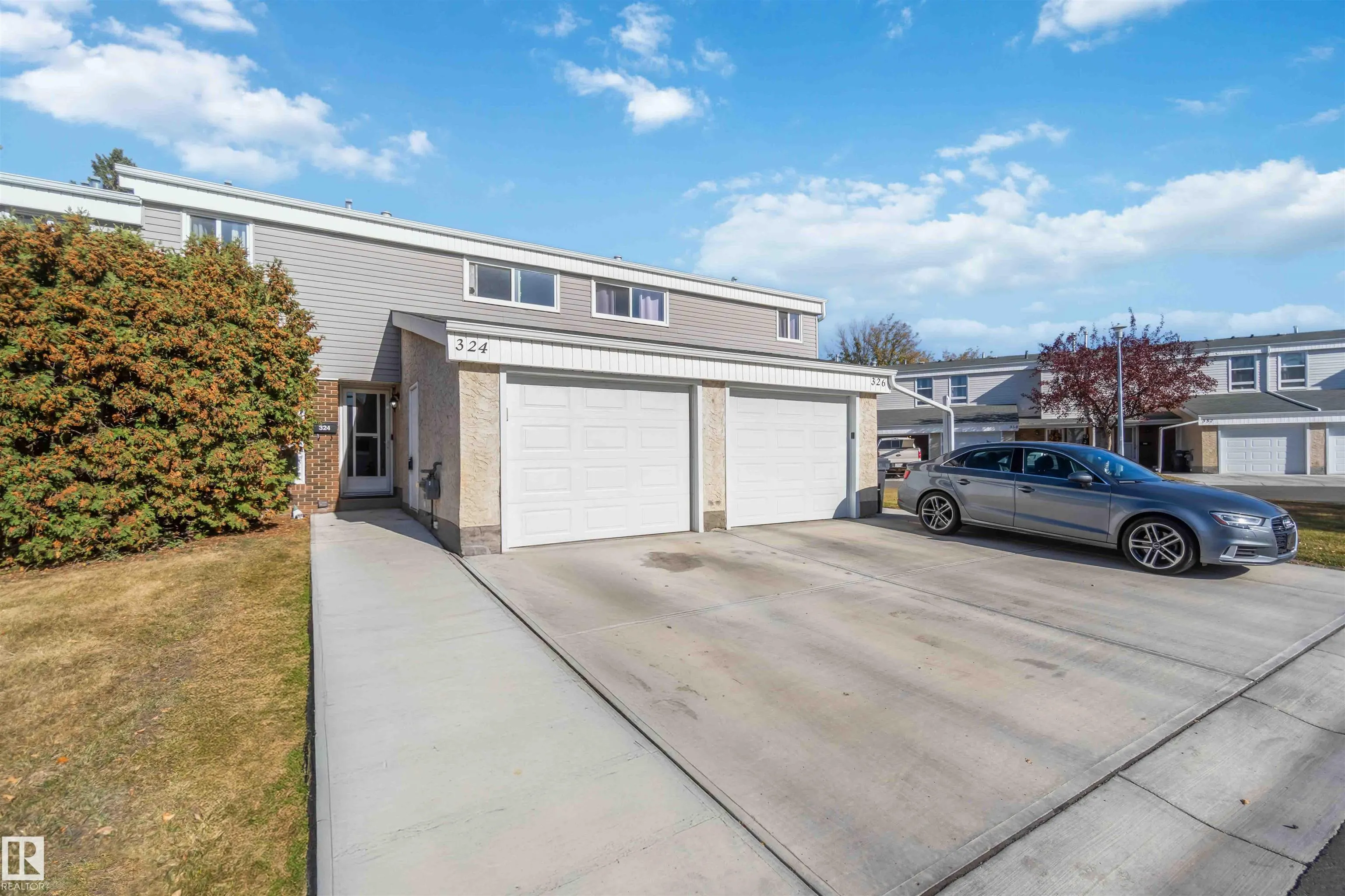 324 GRANDIN Village