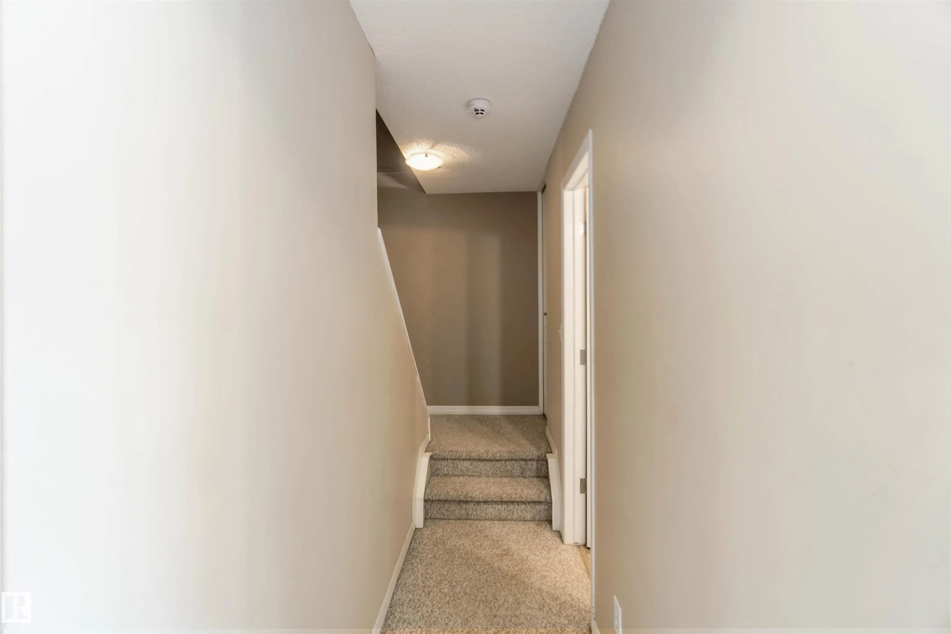 324 GRANDIN Village