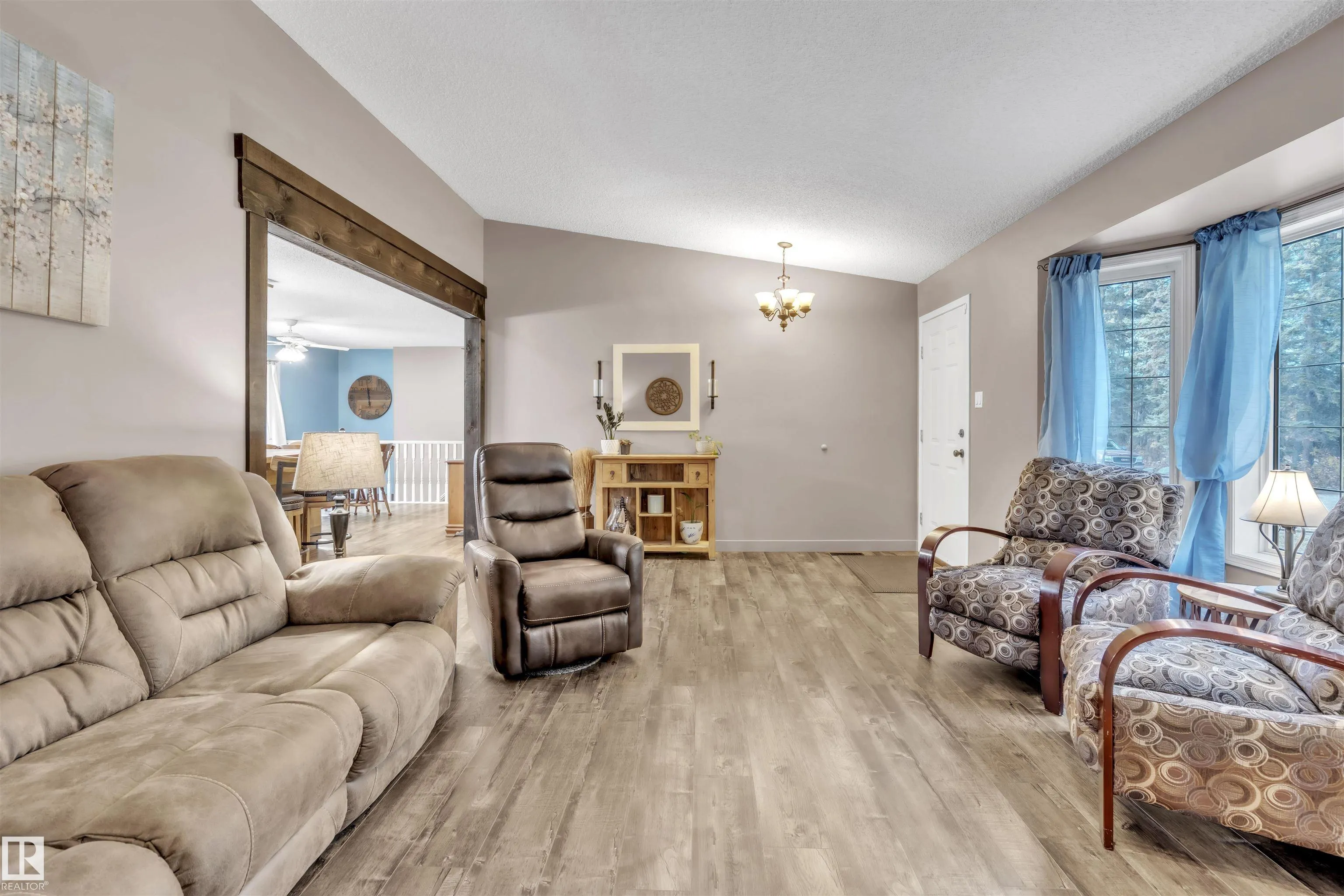 7 61307 Range Road 470