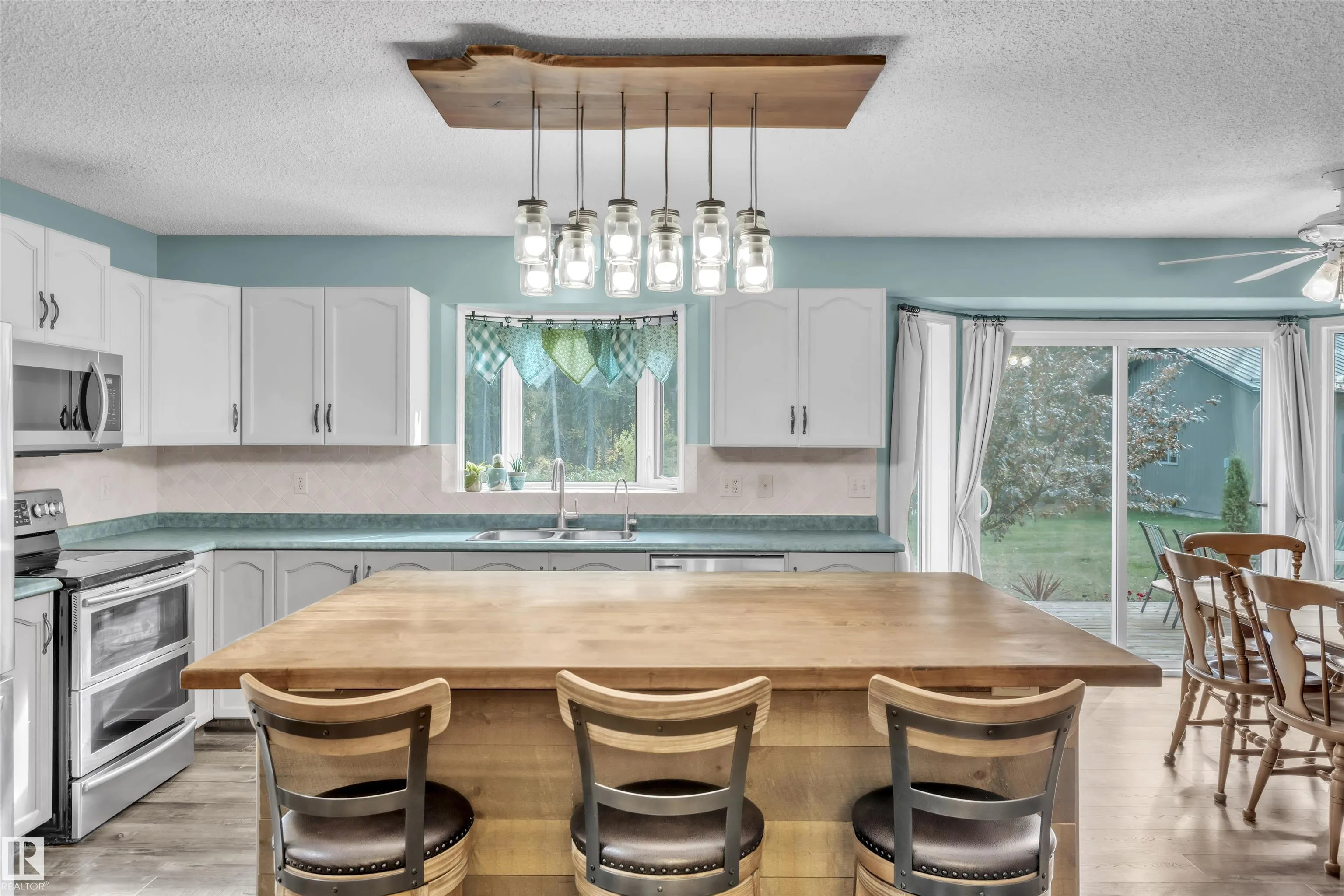 7 61307 Range Road 470