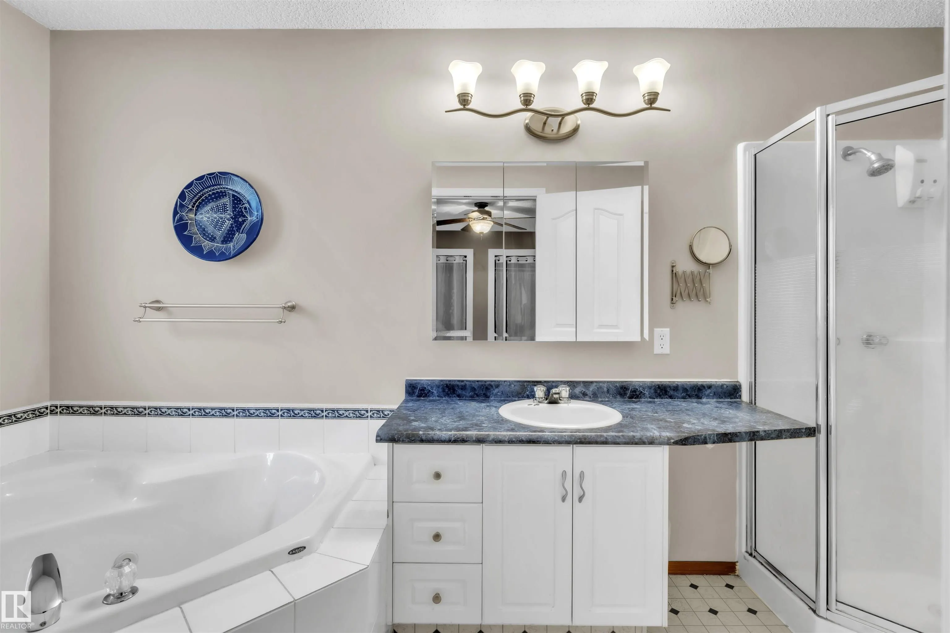 7 61307 Range Road 470
