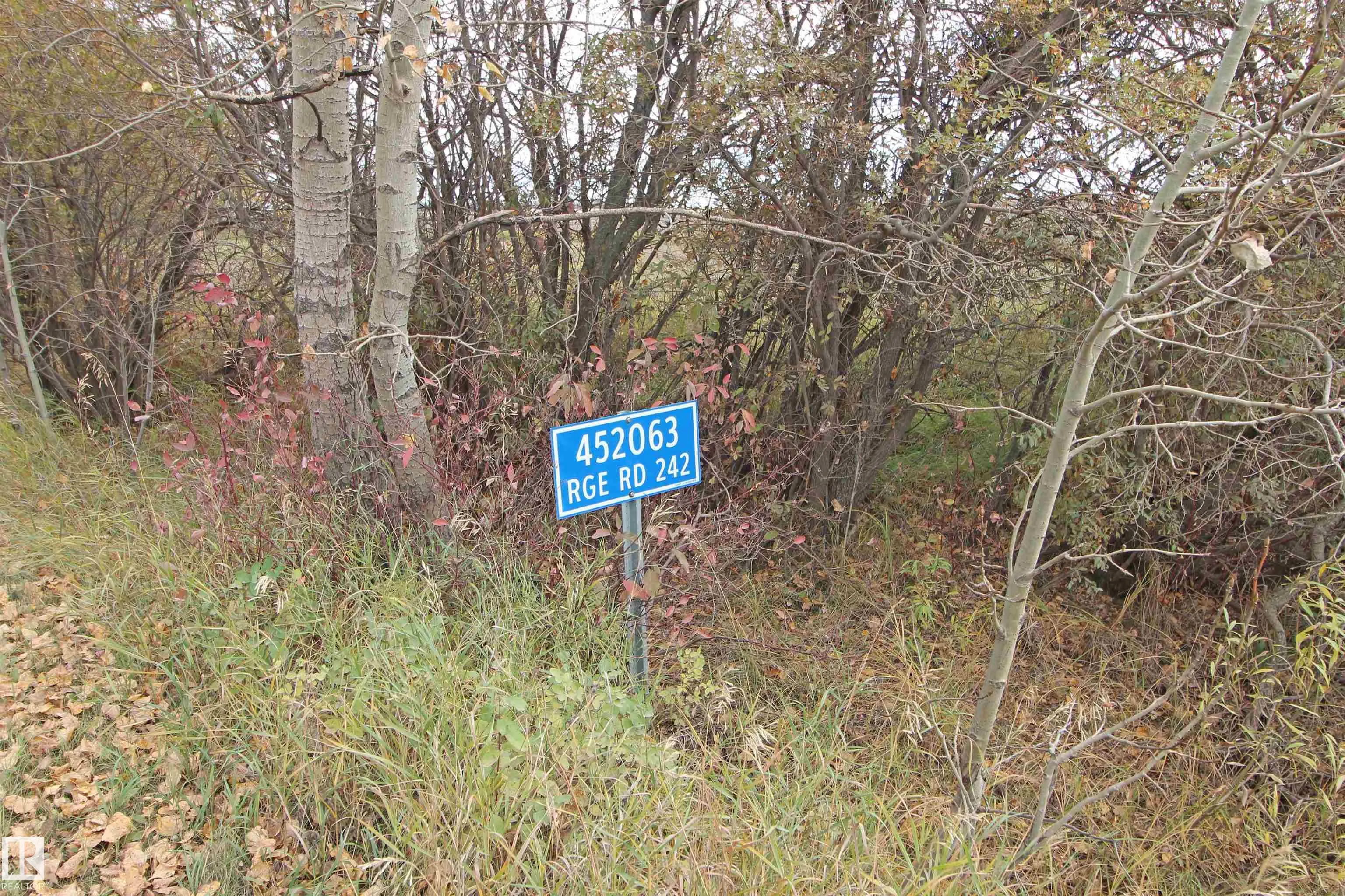 452063 RGE ROAD 242