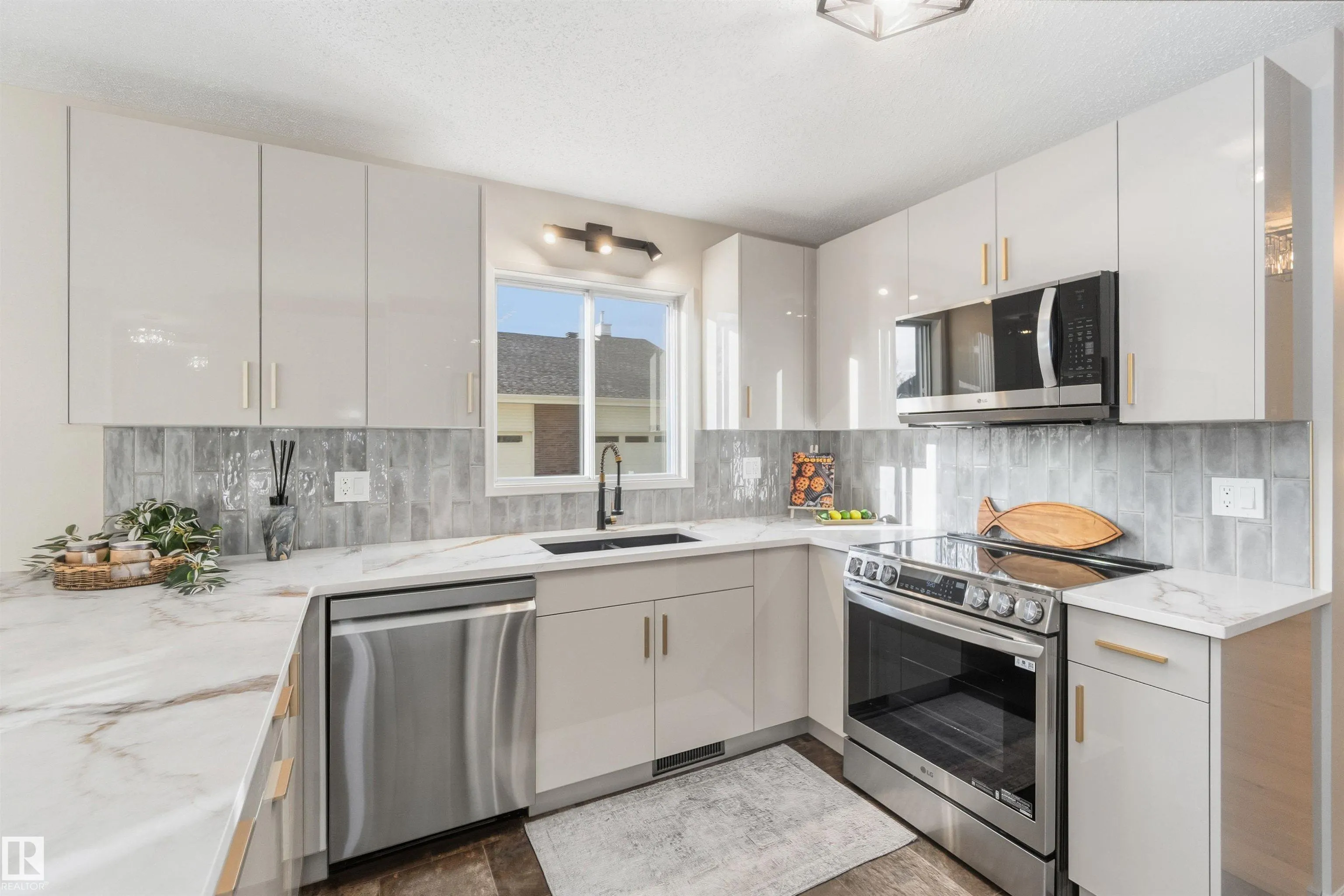 163 OEMING Road