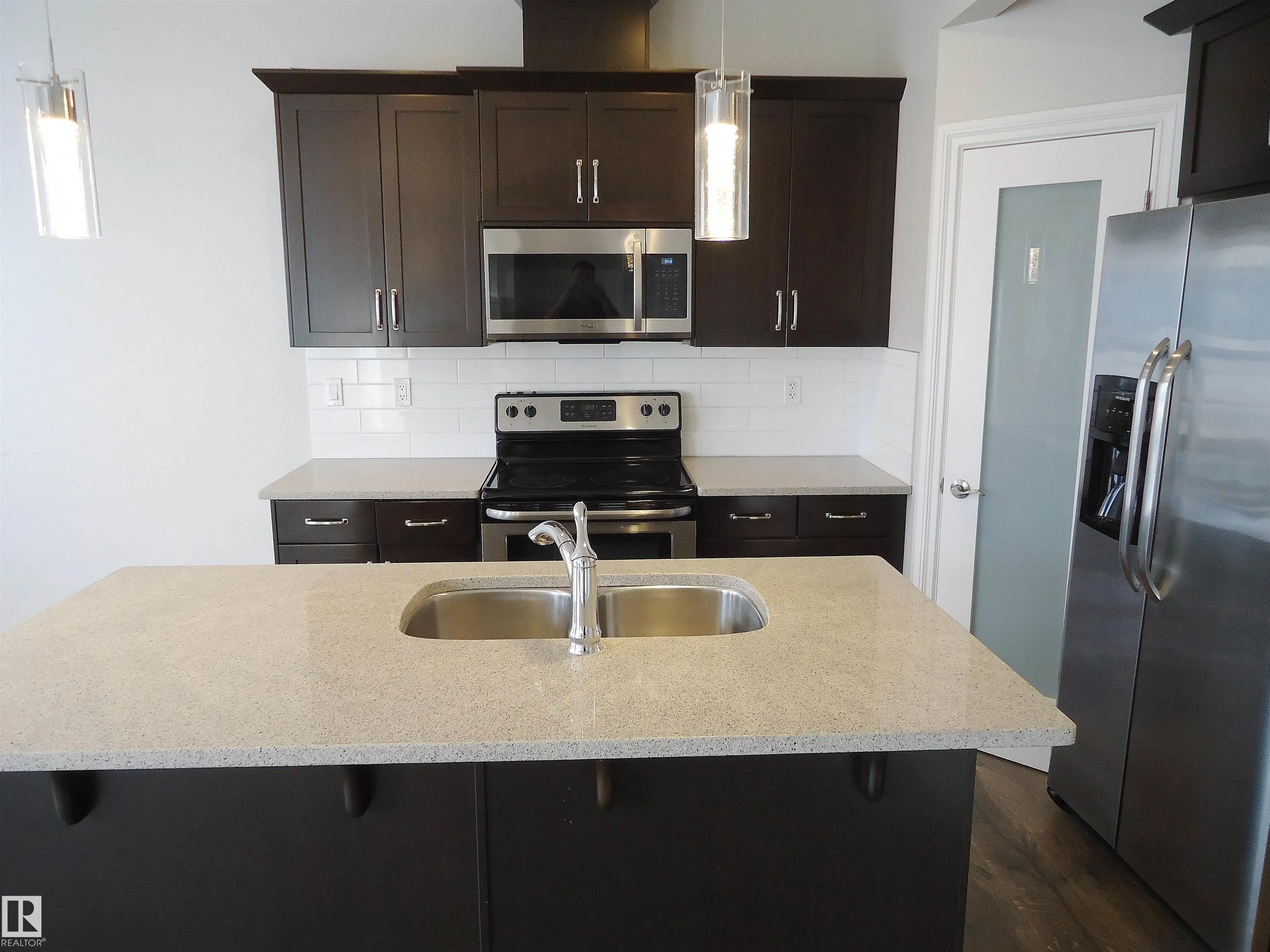 37 ROSEBERRY Lane