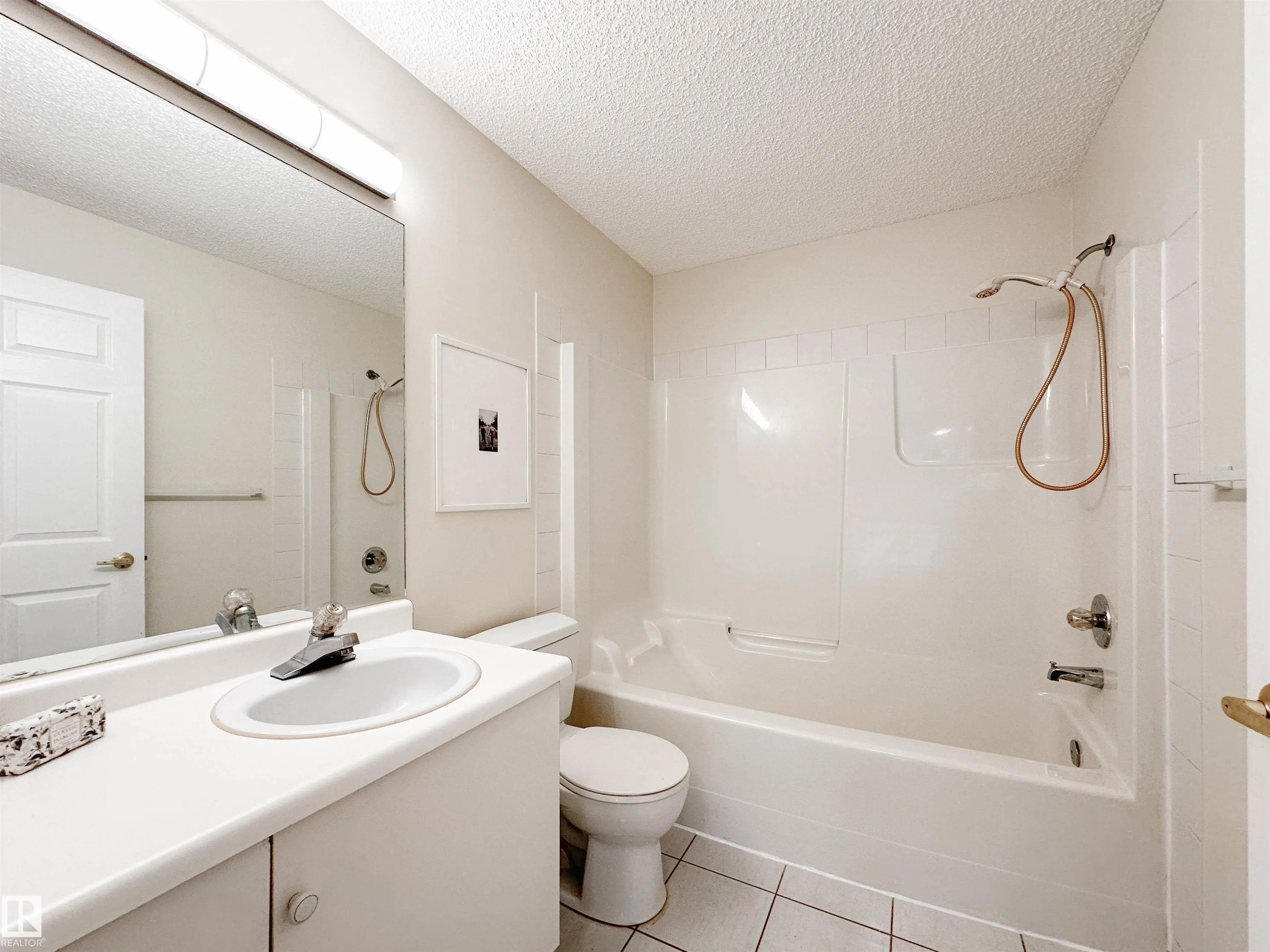 52 ST MICHAEL Street