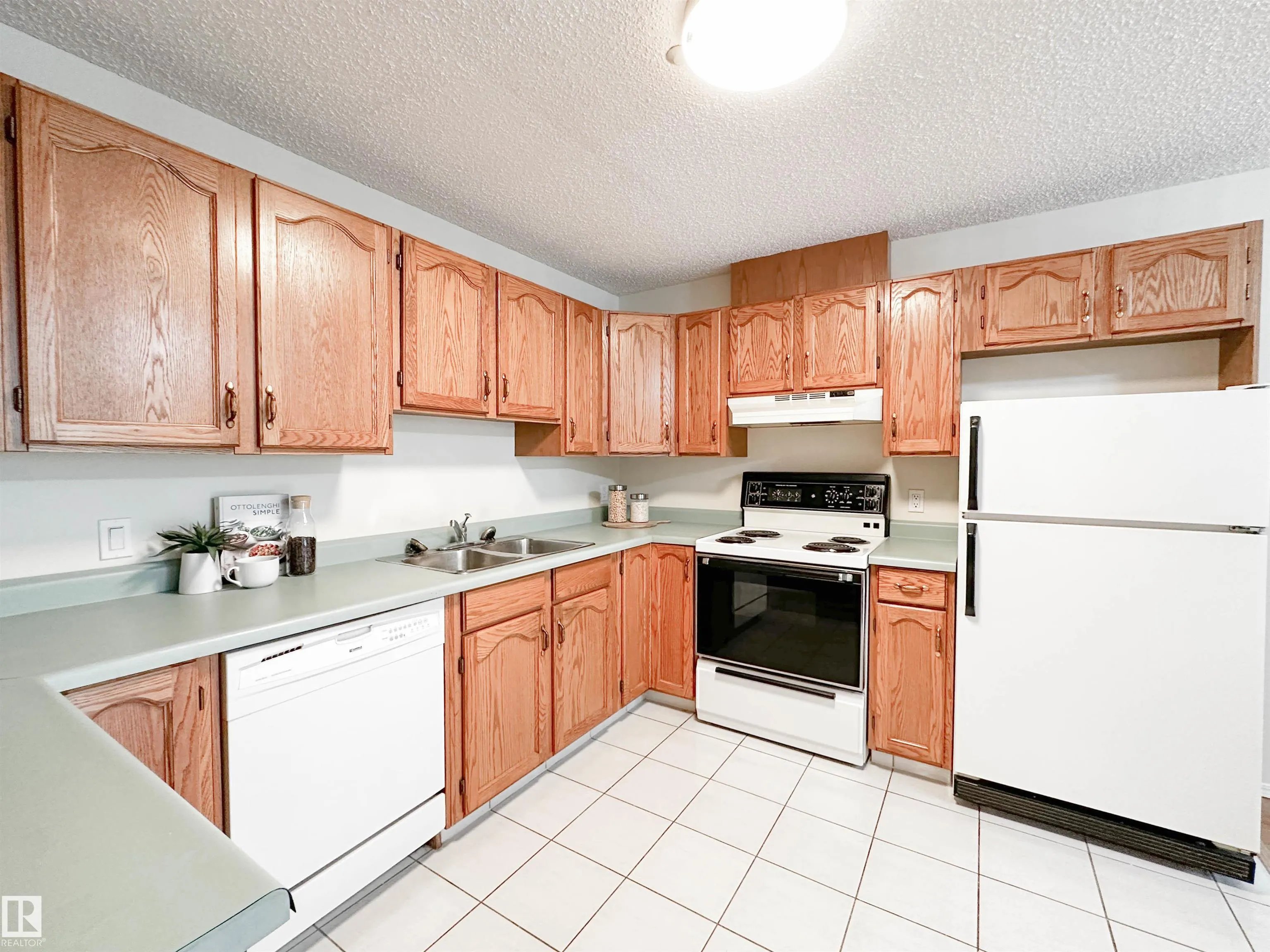 52 ST MICHAEL Street