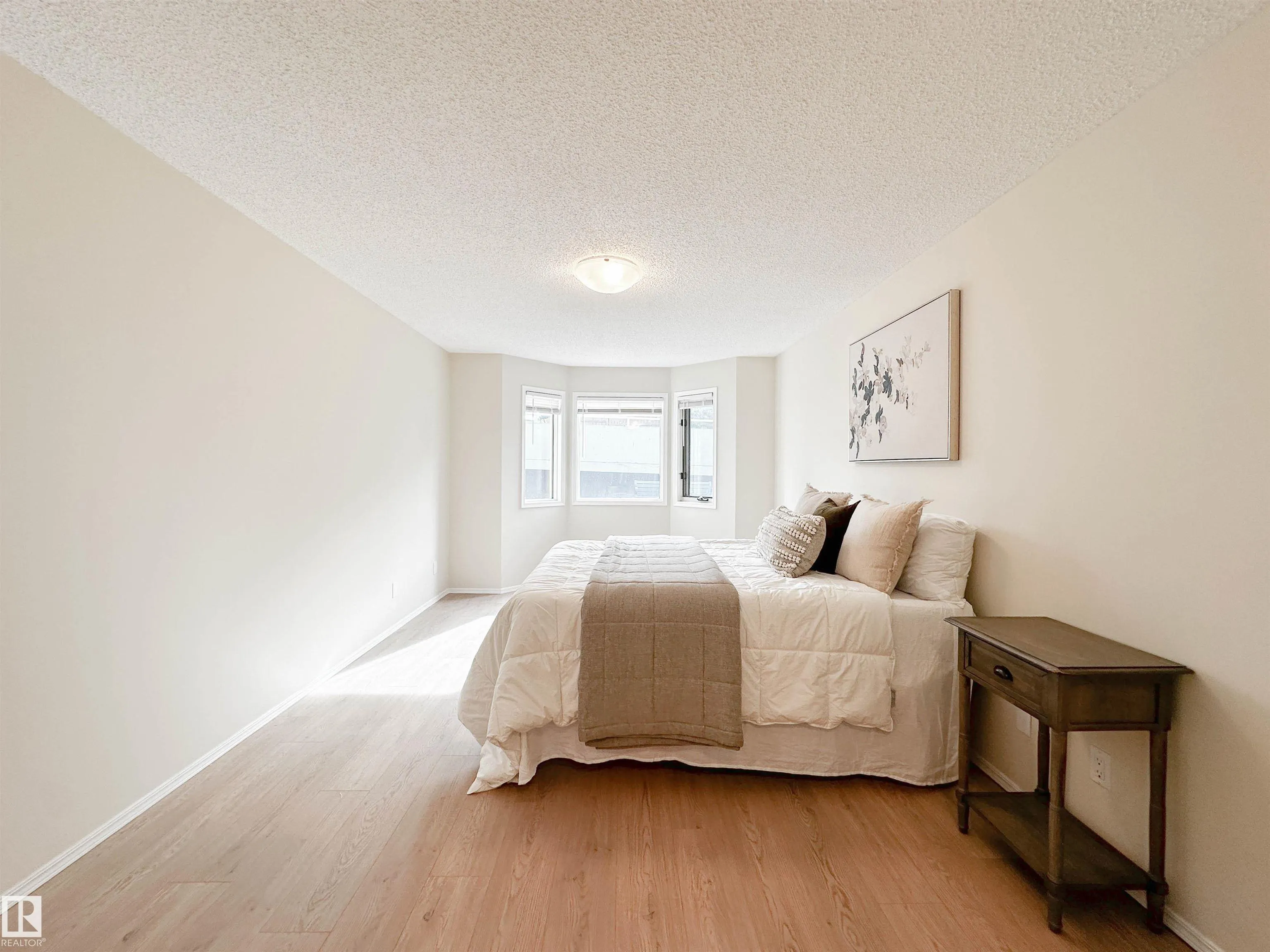 52 ST MICHAEL Street