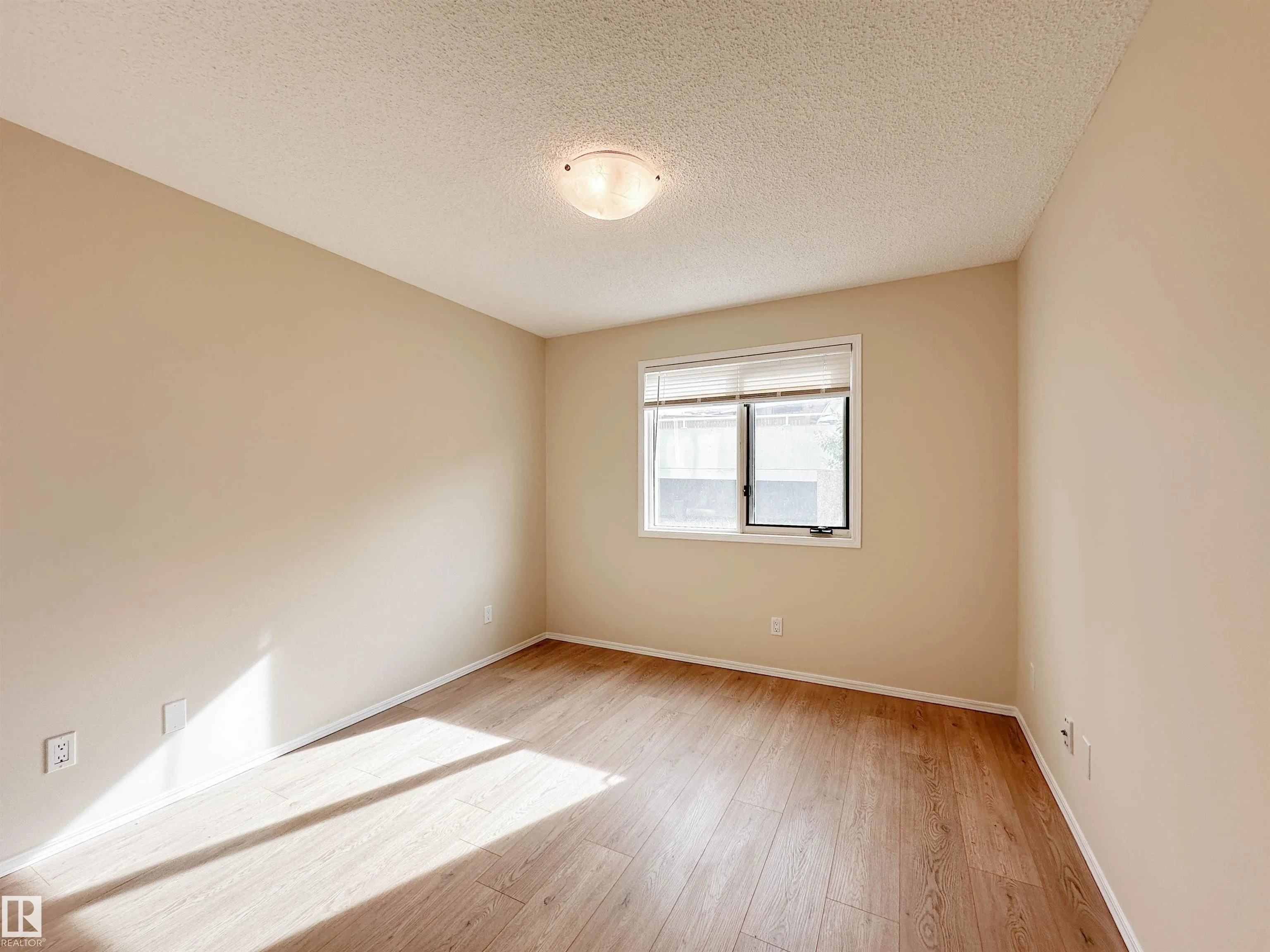 52 ST MICHAEL Street