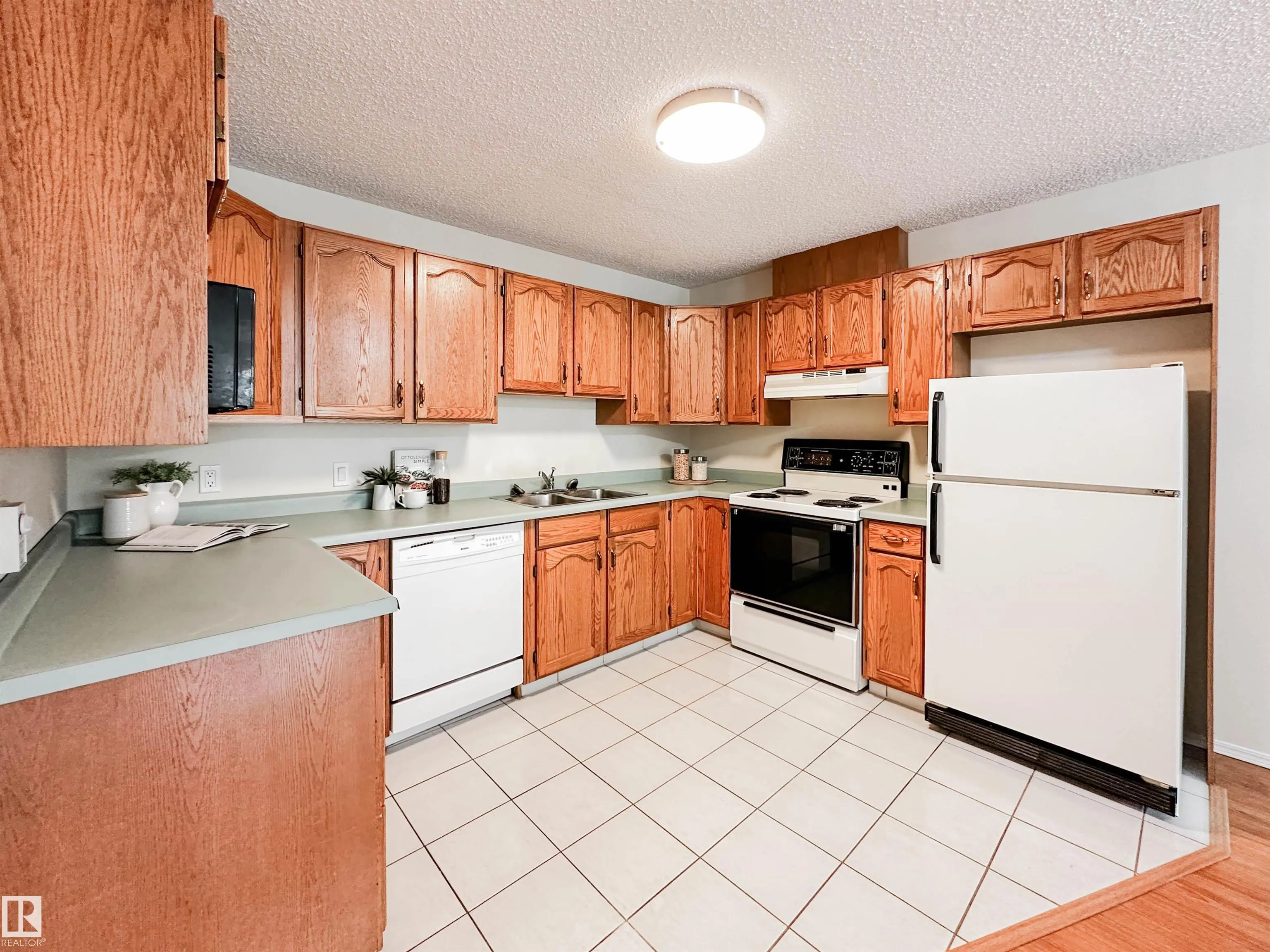 52 ST MICHAEL Street