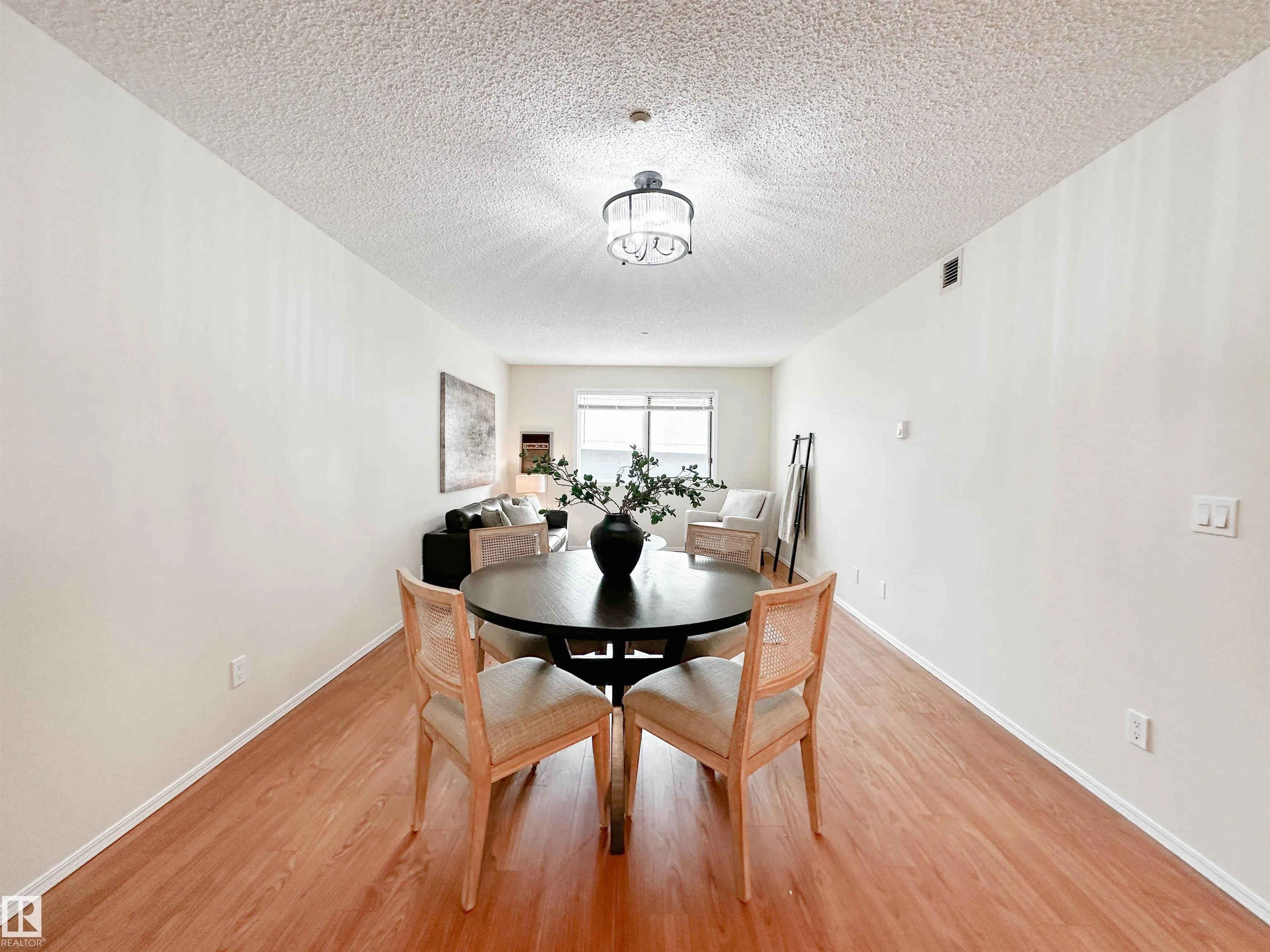 52 ST MICHAEL Street