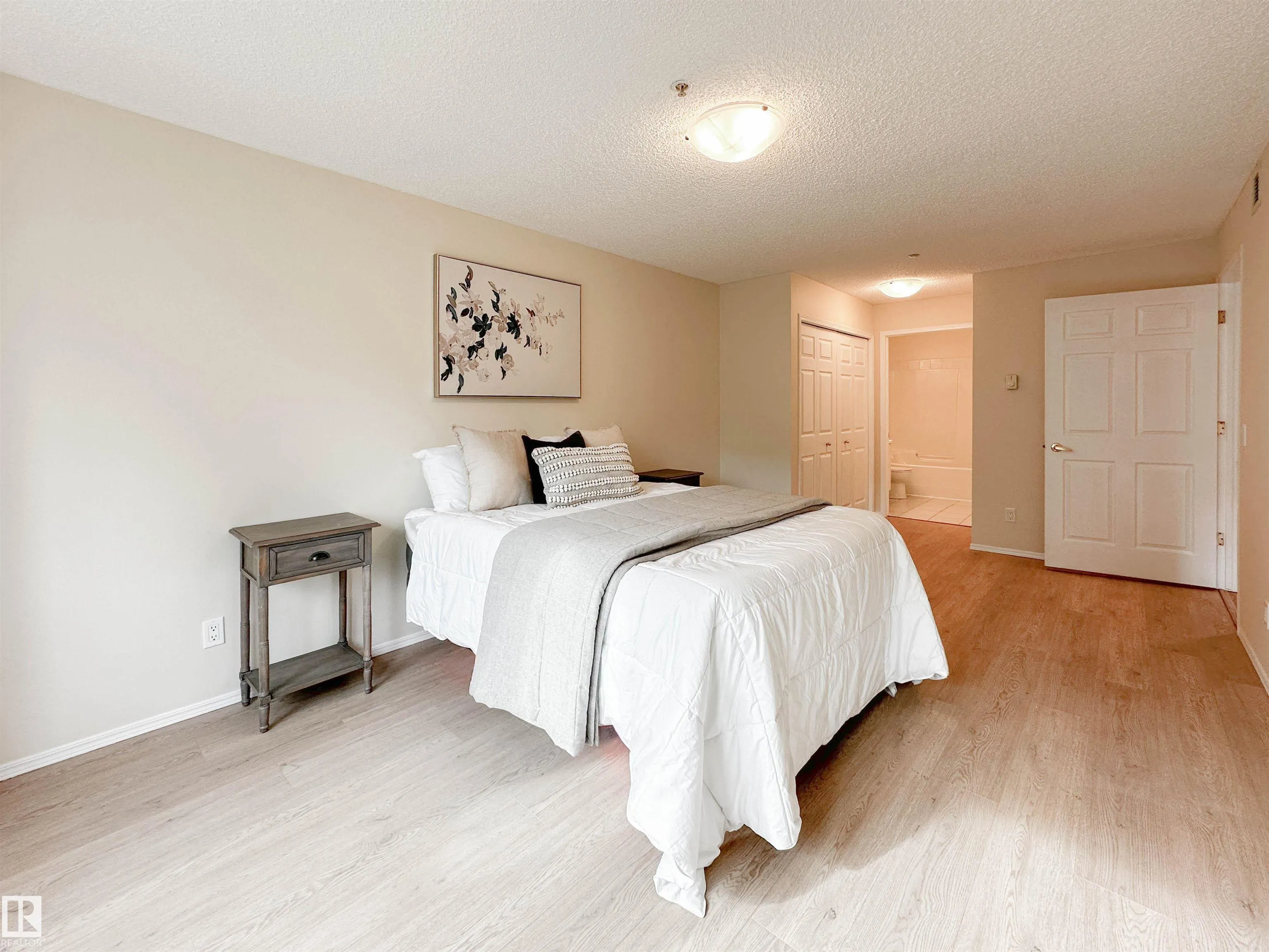 52 ST MICHAEL Street