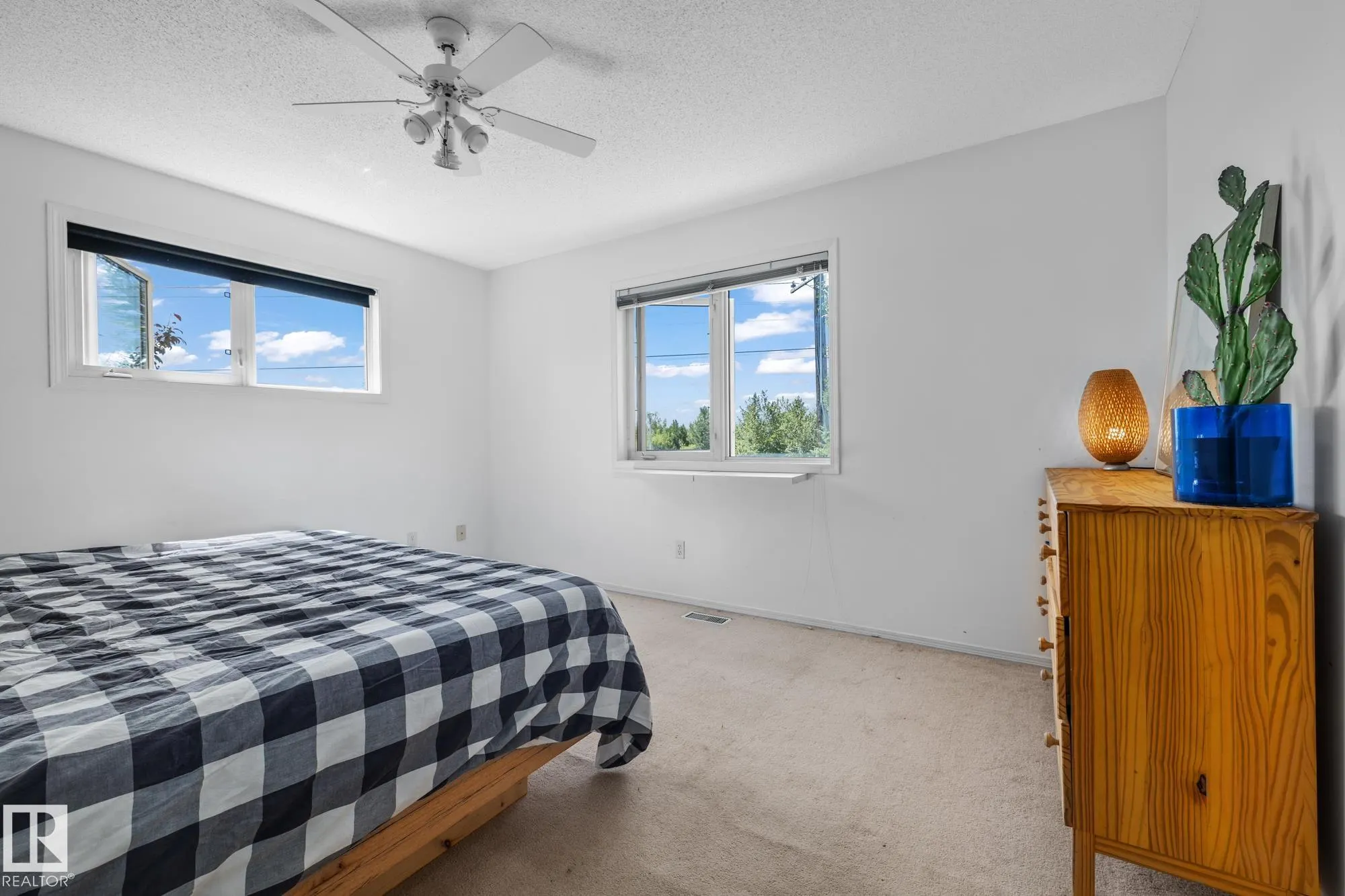 1237 CARTER CREST Road