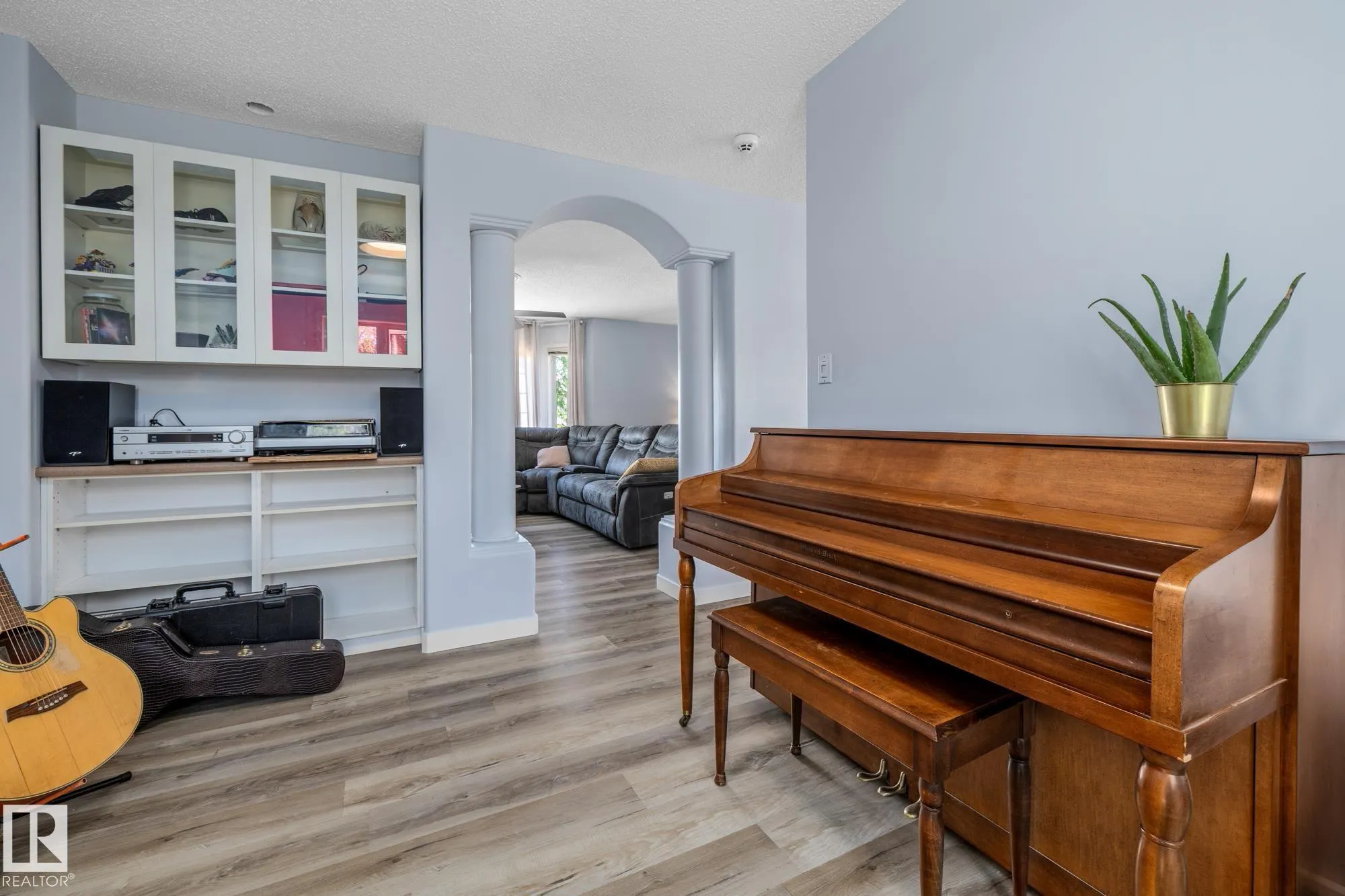 1237 CARTER CREST Road