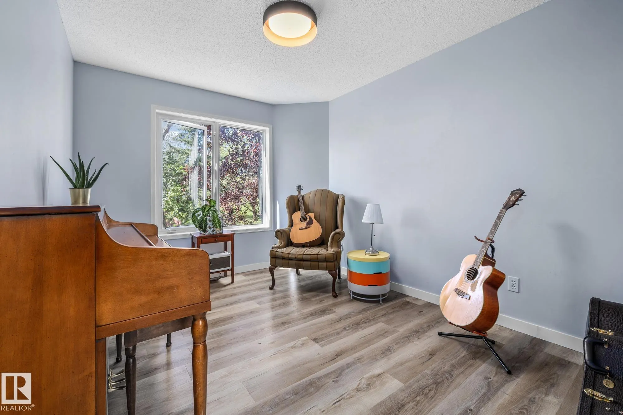 1237 CARTER CREST Road