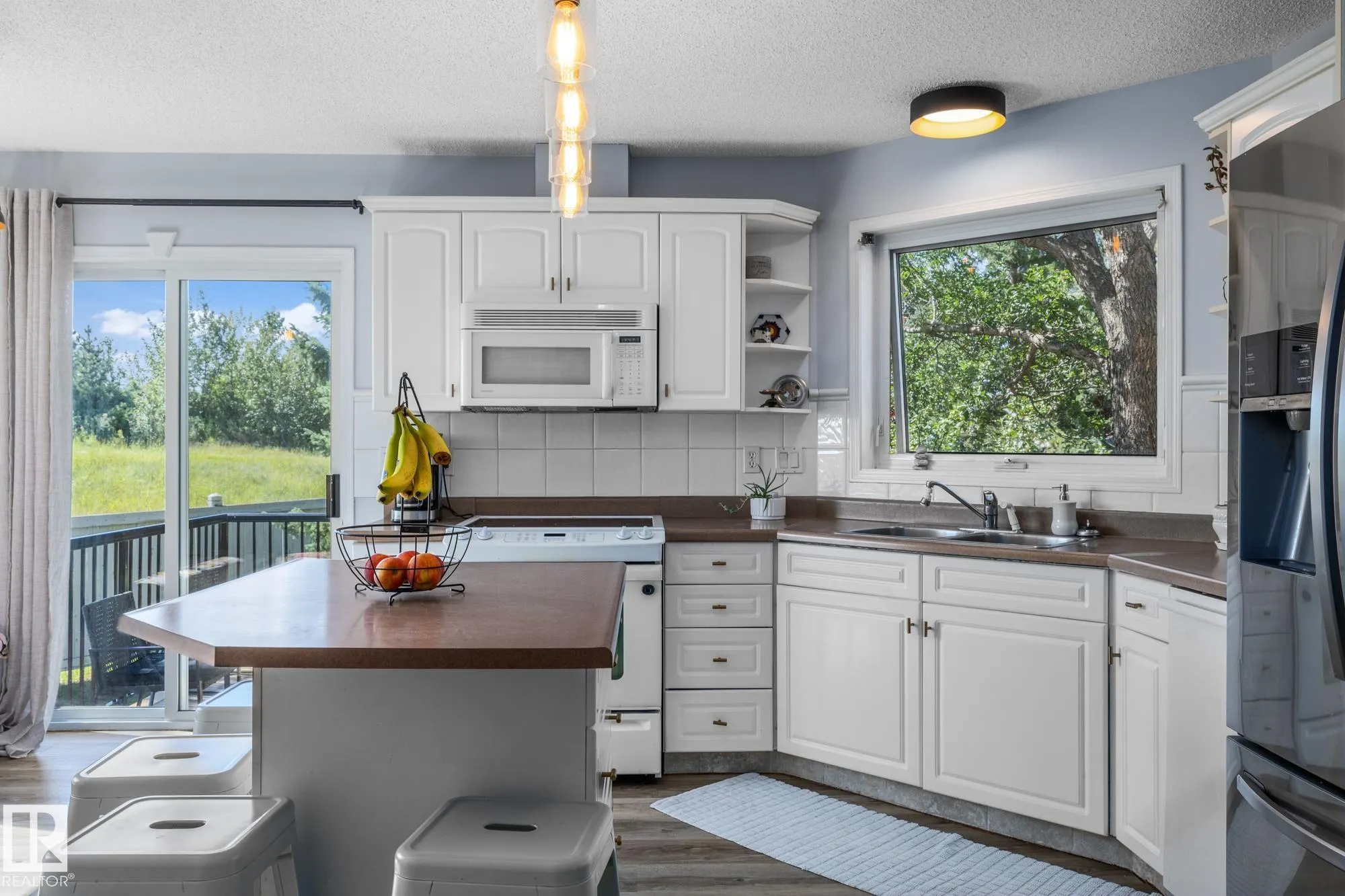 1237 CARTER CREST Road