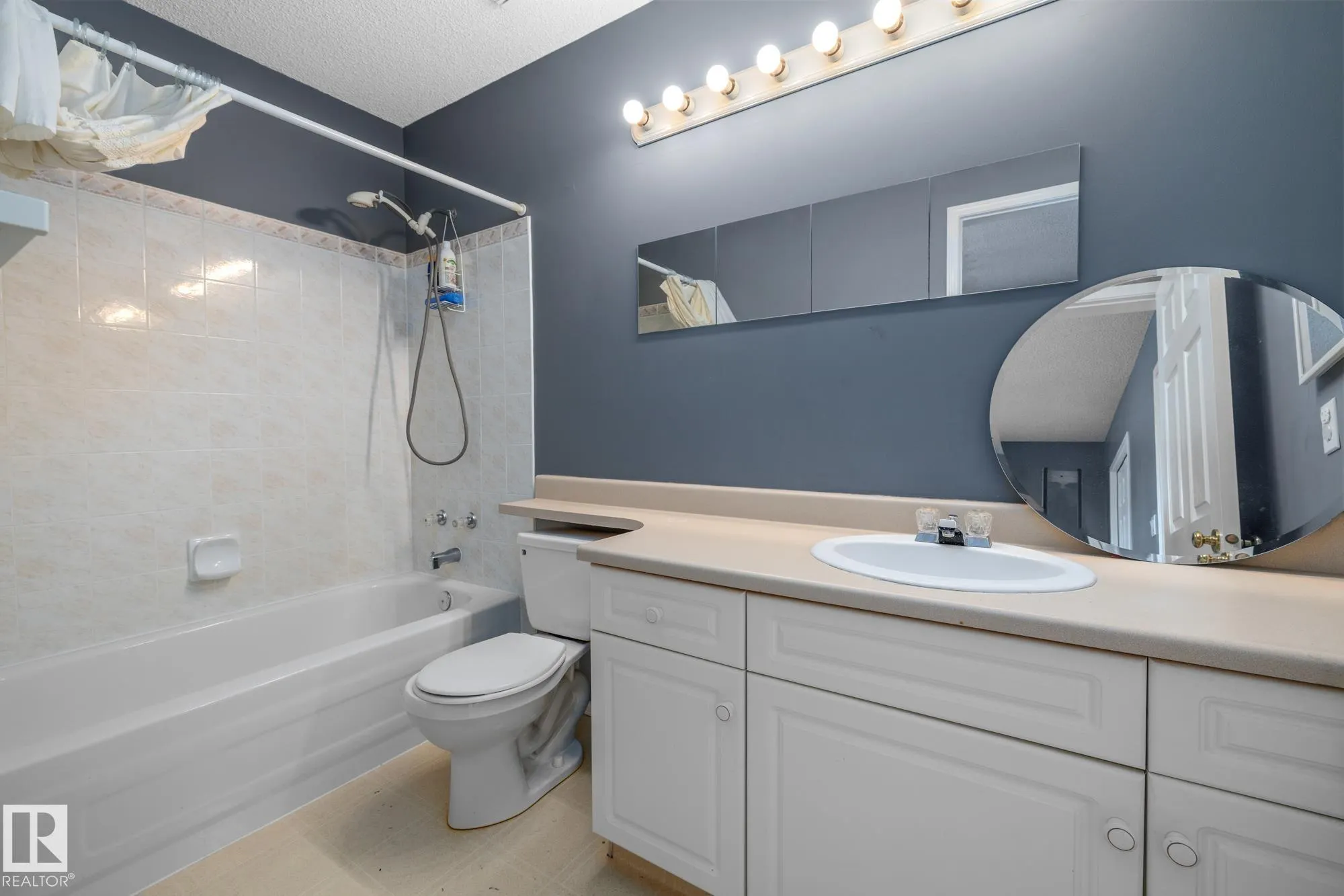 1237 CARTER CREST Road