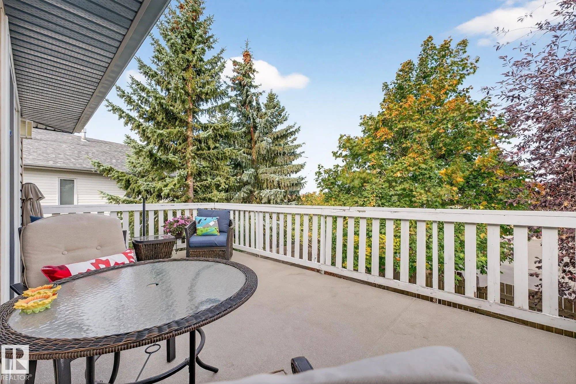 104 CHANCERY Point(e)