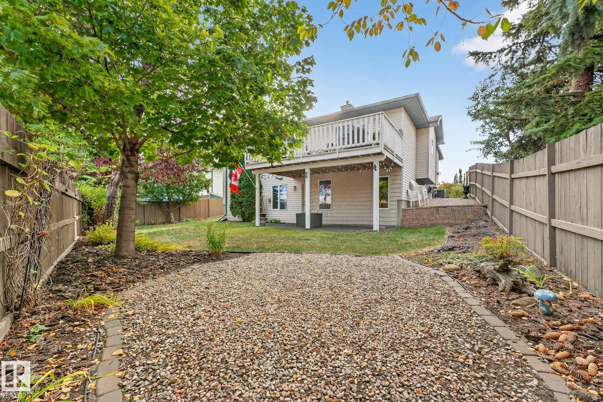 104 CHANCERY Point(e)