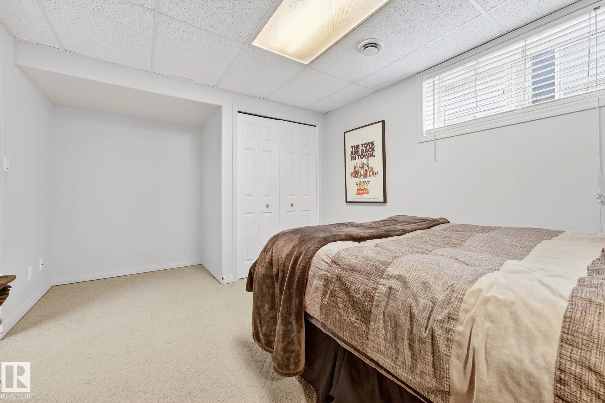 104 CHANCERY Point(e)