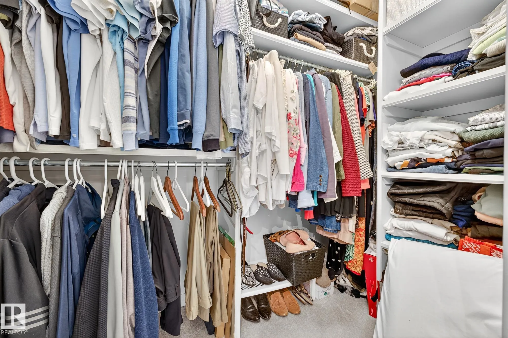 104 CHANCERY Point(e)