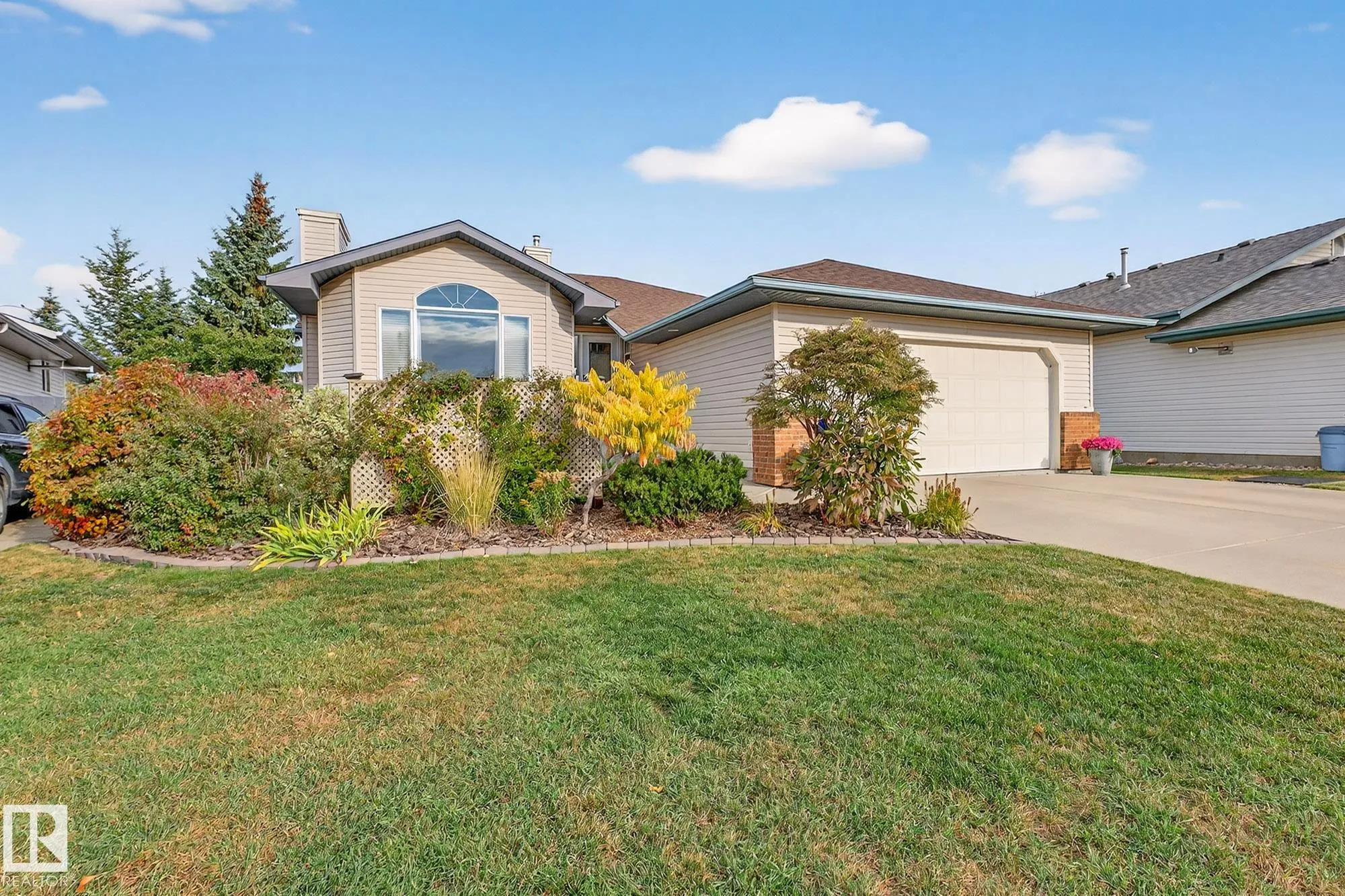 104 CHANCERY Point(e)