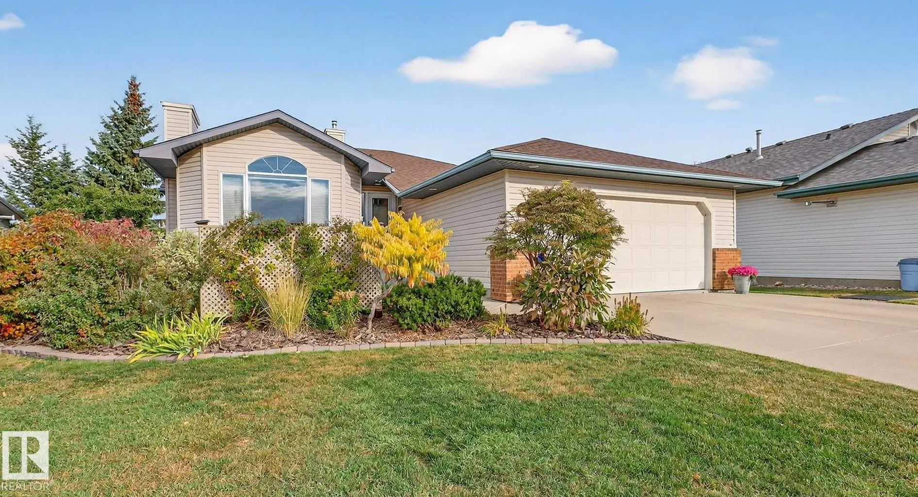 104 CHANCERY Point(e)