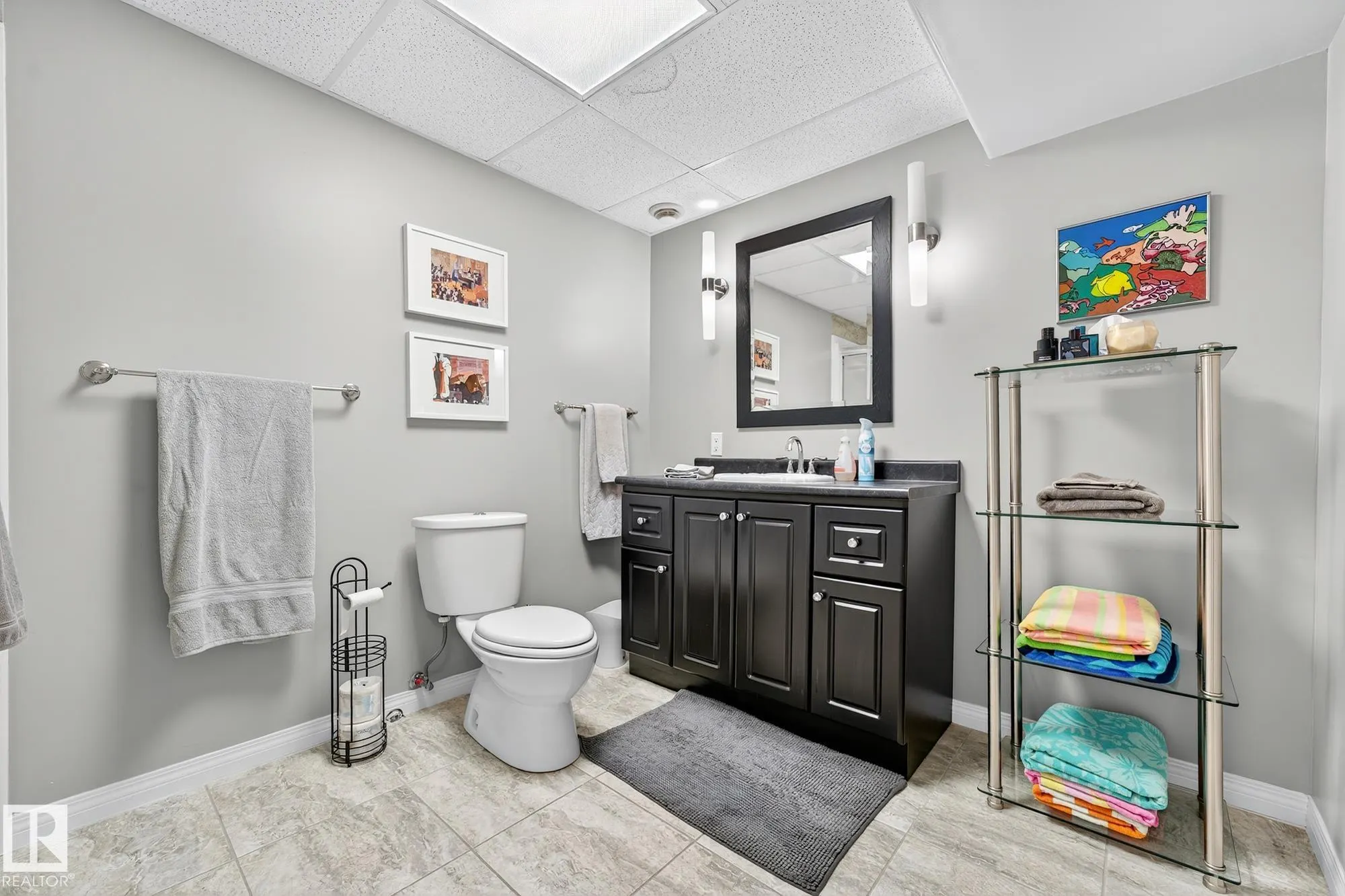 104 CHANCERY Point(e)