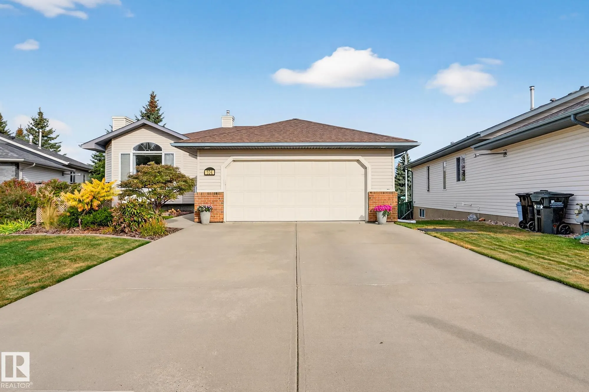 104 CHANCERY Point(e)